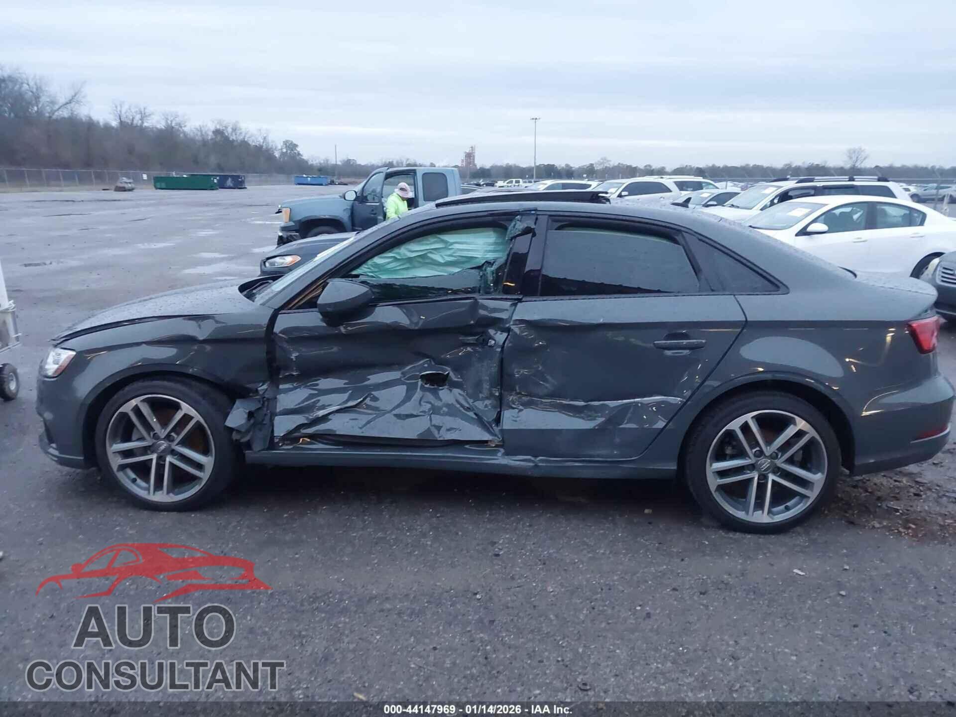 AUDI A3 2020 - WAUAUGFF6LA095592
