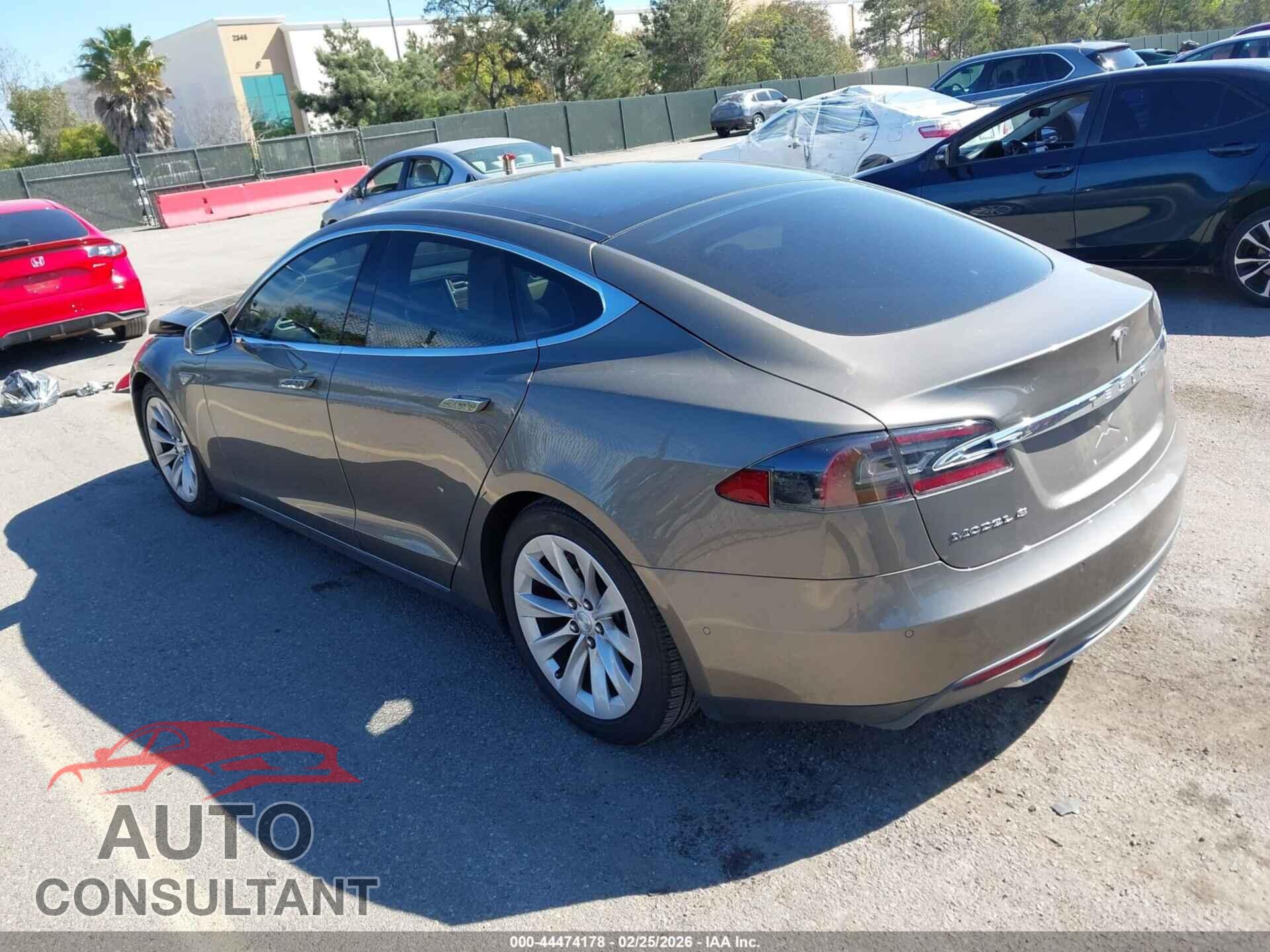 TESLA MODEL S 2016 - 5YJSA1E2XGF133530