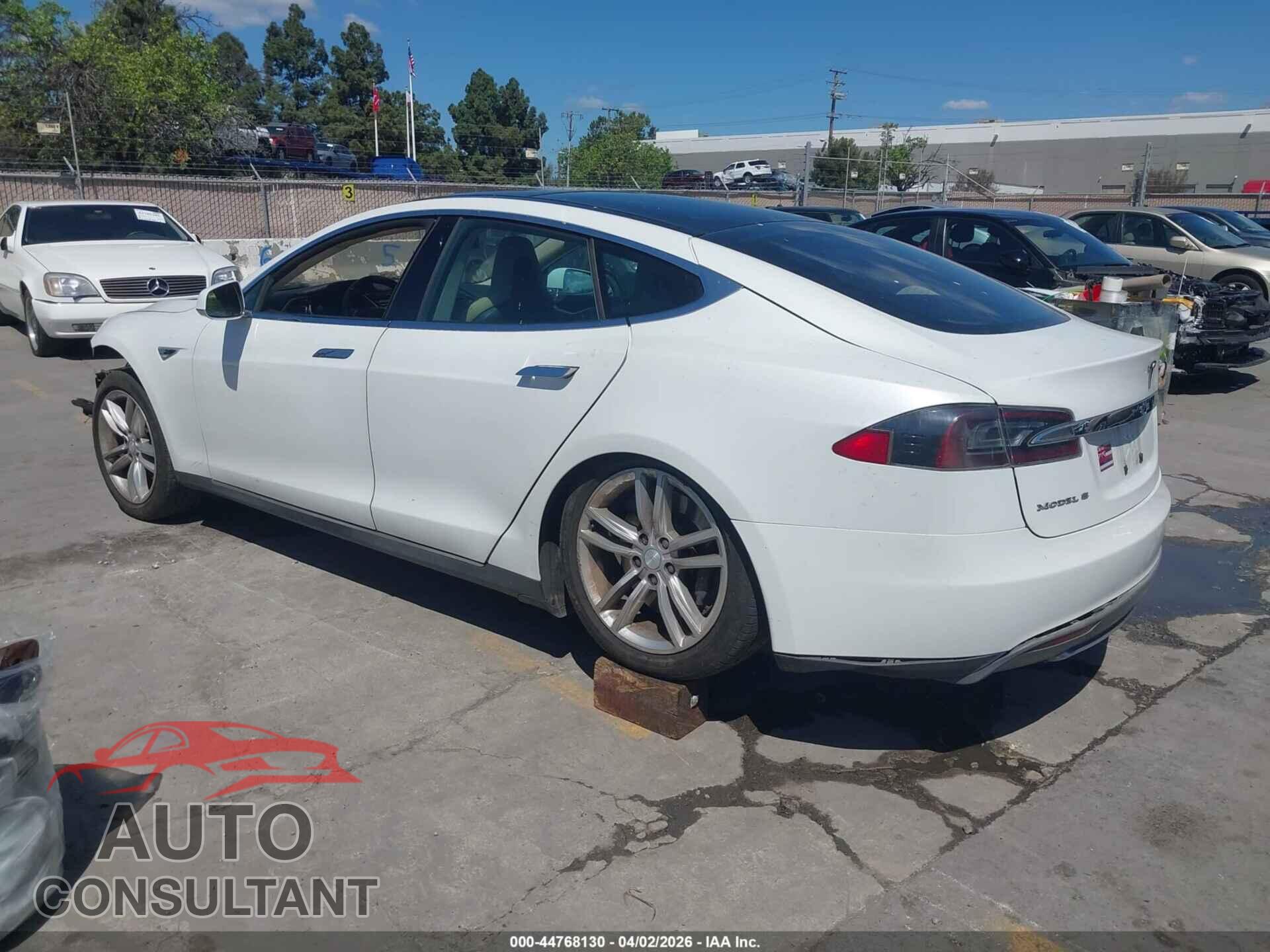 TESLA MODEL S 2012 - 5YJSA1DN1CFS00151