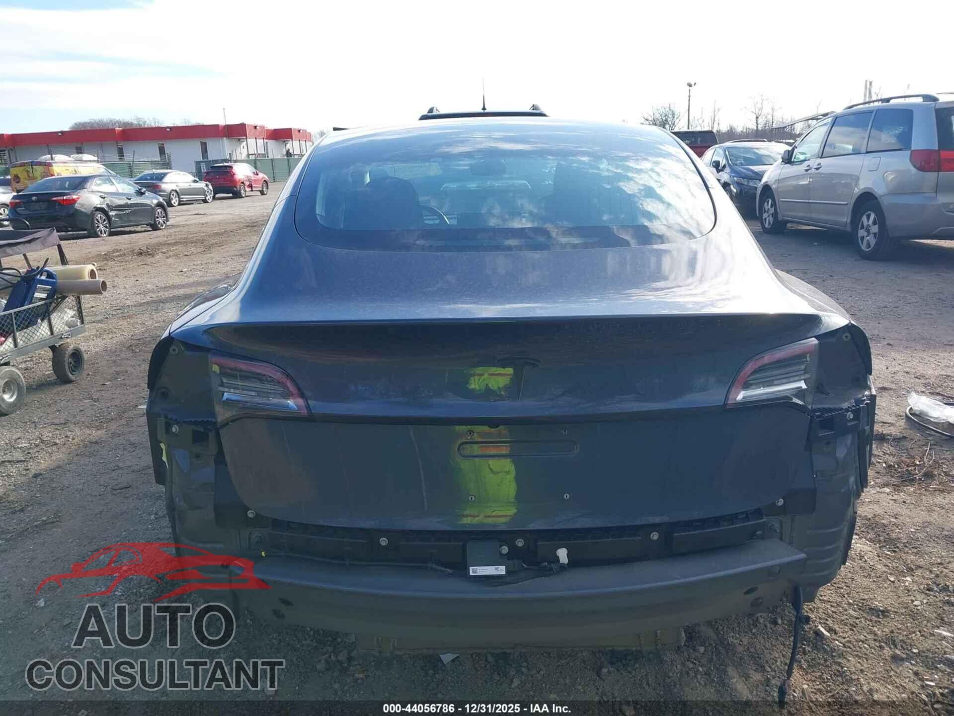 TESLA MODEL 3 2018 - 5YJ3E1EA7JF153712