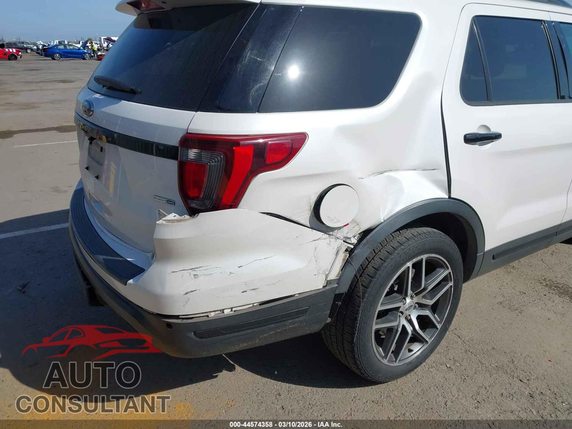 FORD EXPLORER 2018 - 1FM5K8GT5JGB80143
