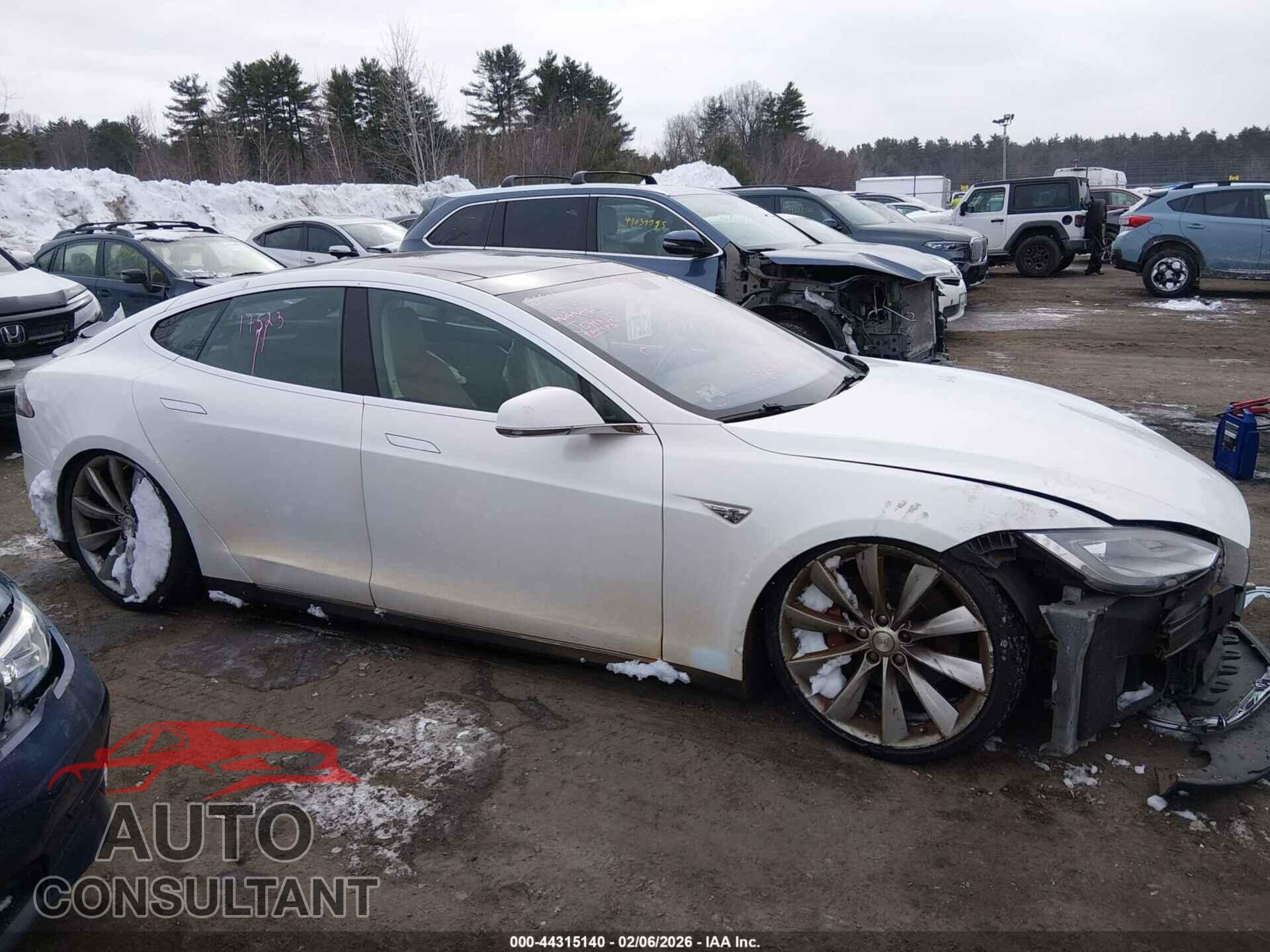 TESLA MODEL S 2013 - 5YJSA1DP5DFP16287