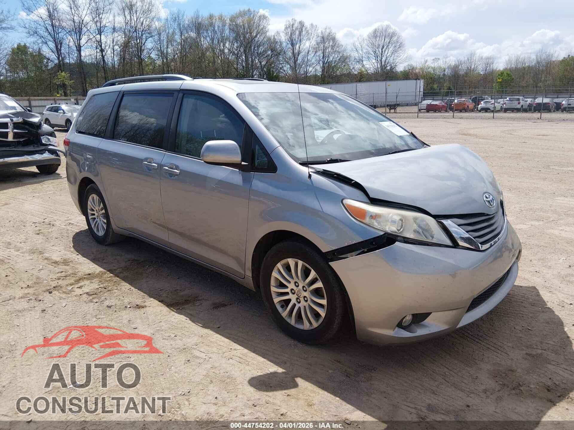 TOYOTA SIENNA 2013 - 5TDYK3DC8DS396295