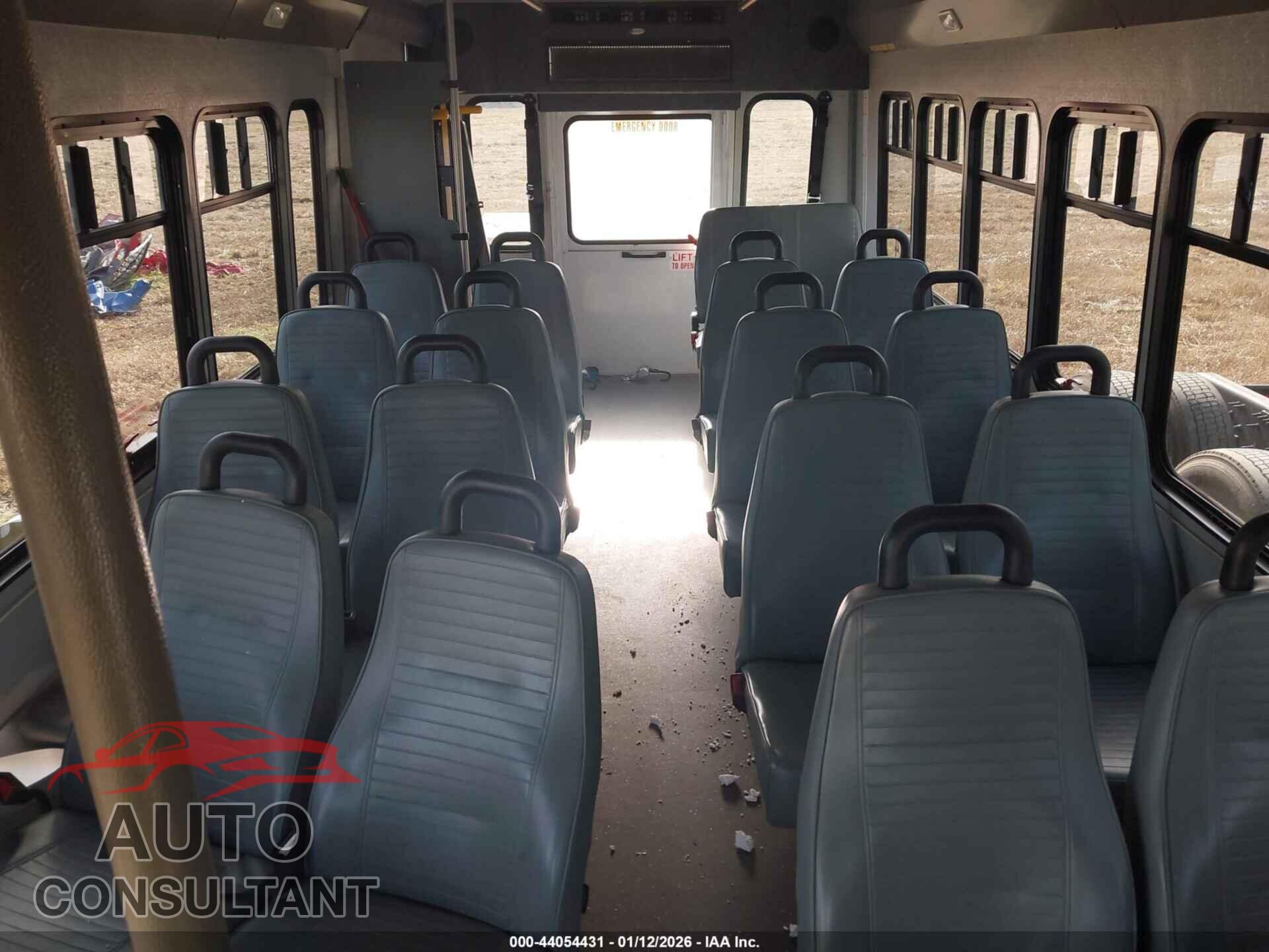 FORD E-450 CUTAWAY 2015 - 1FDFE4FS6FDA27678