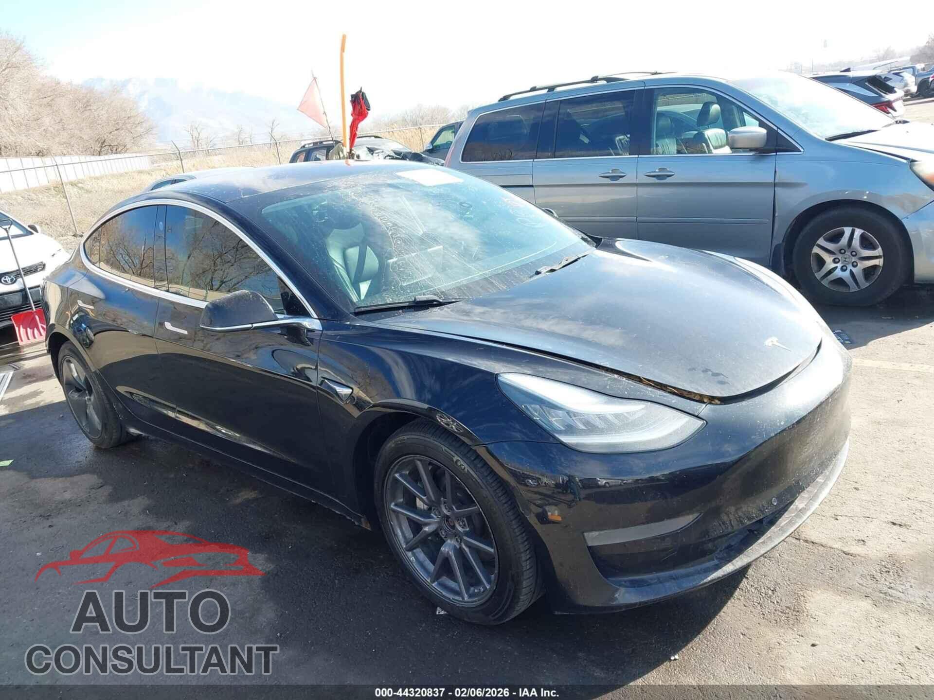 TESLA MODEL 3 2018 - 5YJ3E1EB3JF070769