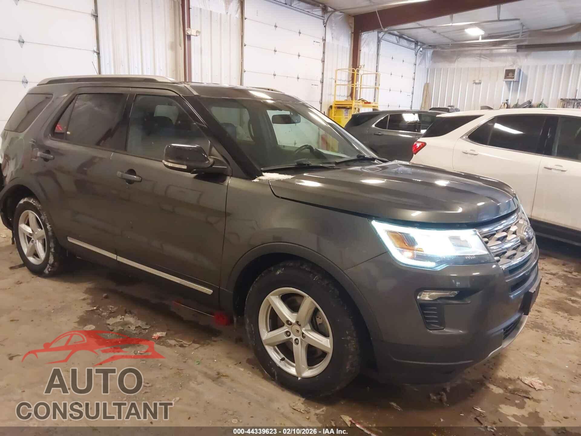 FORD EXPLORER 2018 - 1FM5K7D80JGB98429