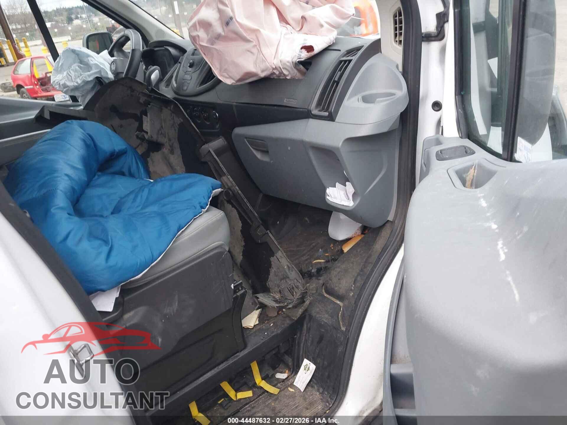 FORD TRANSIT-250 2015 - 1FTNR1YM3FKA29255