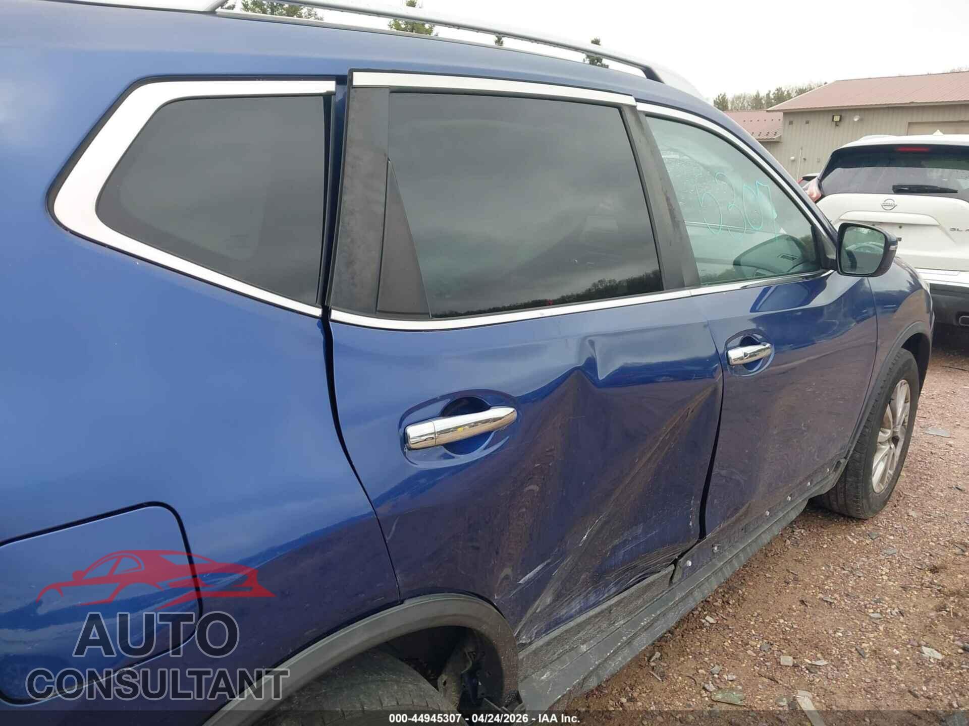 NISSAN ROGUE 2017 - KNMAT2MVXHP580339