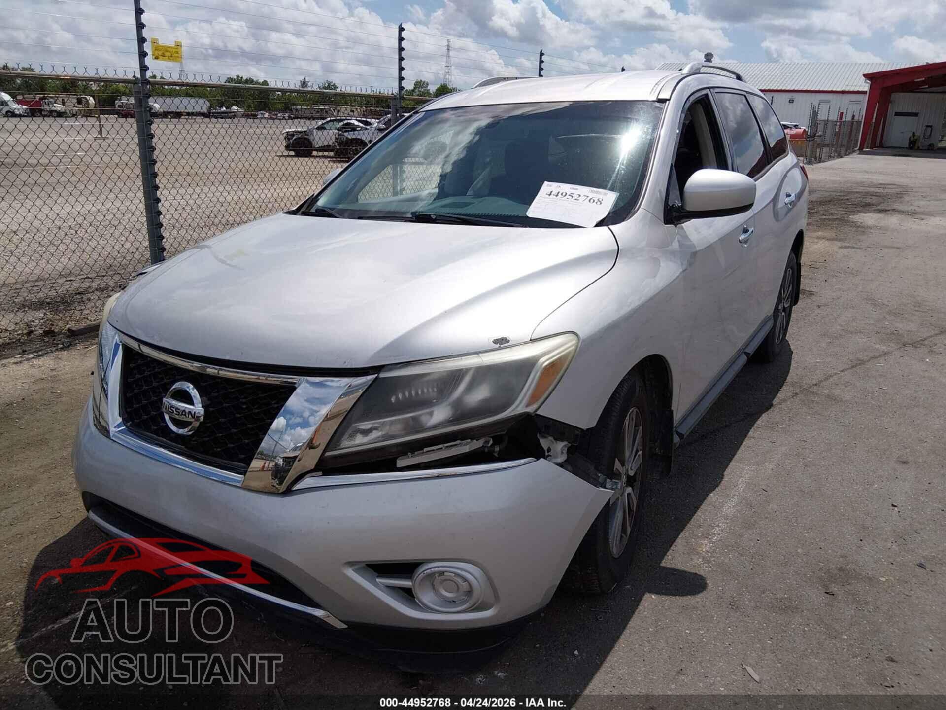 NISSAN PATHFINDER 2015 - 5N1AR2MN2FC710080