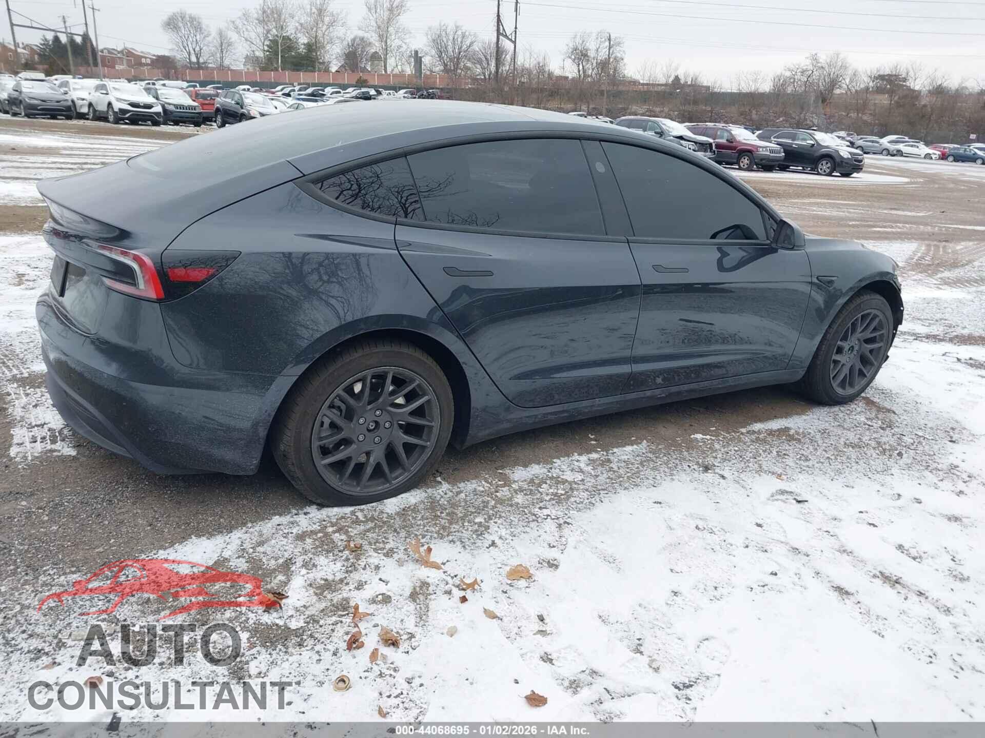 TESLA MODEL 3 2025 - 5YJ3E1EA4SF024120