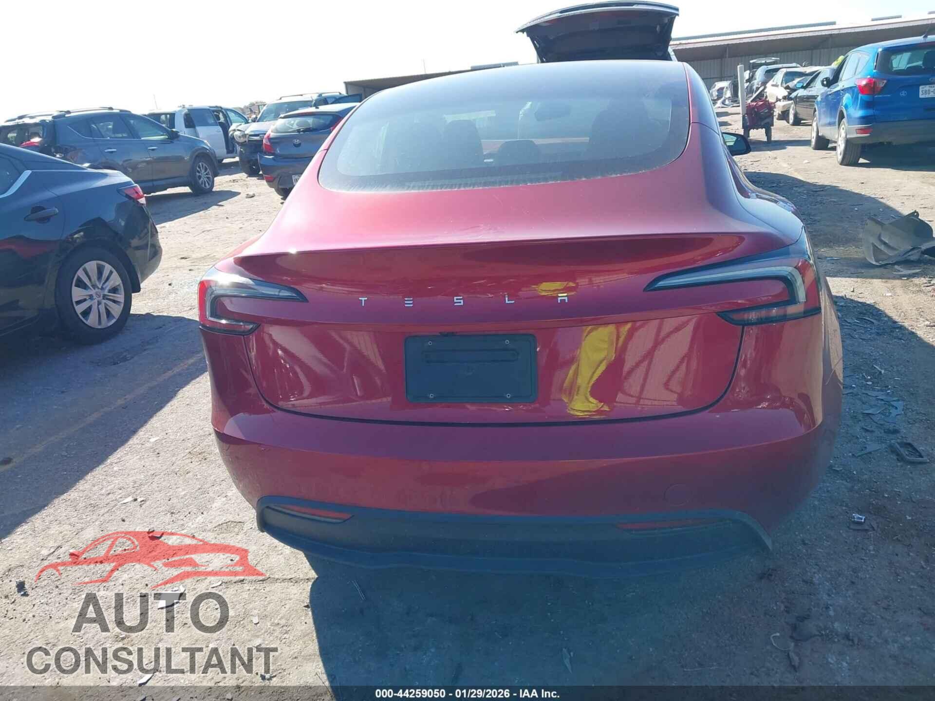 TESLA MODEL 3 2024 - 5YJ3E1EA5RF757609