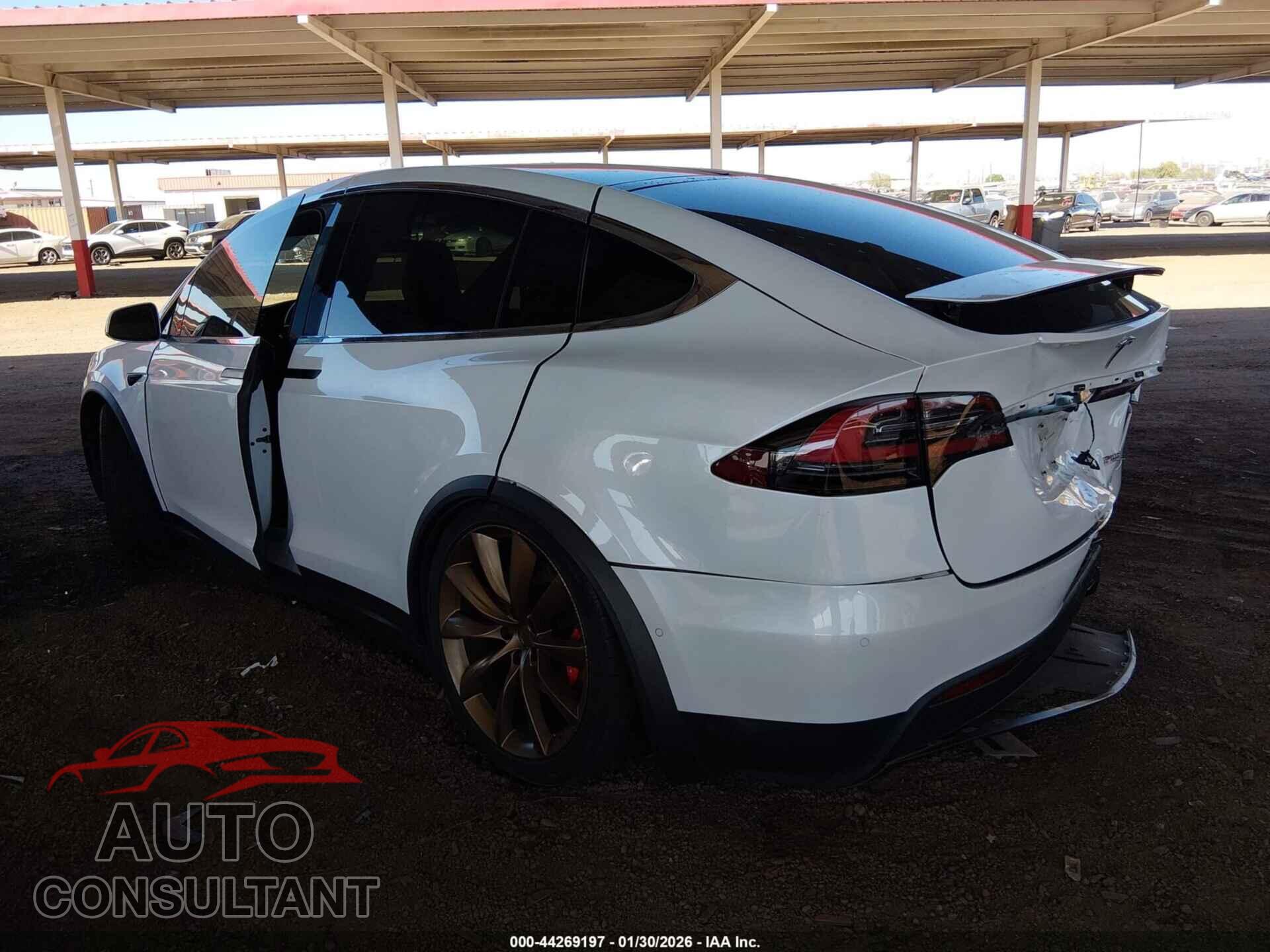 TESLA MODEL X 2016 - 5YJXCAE47GF029465