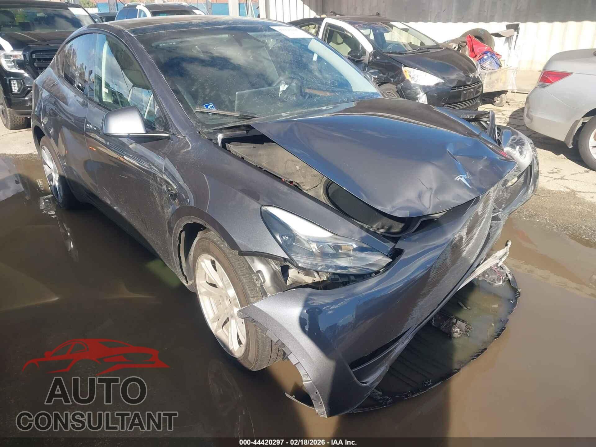 TESLA MODEL Y 2023 - 7SAYGDEE3PF923114