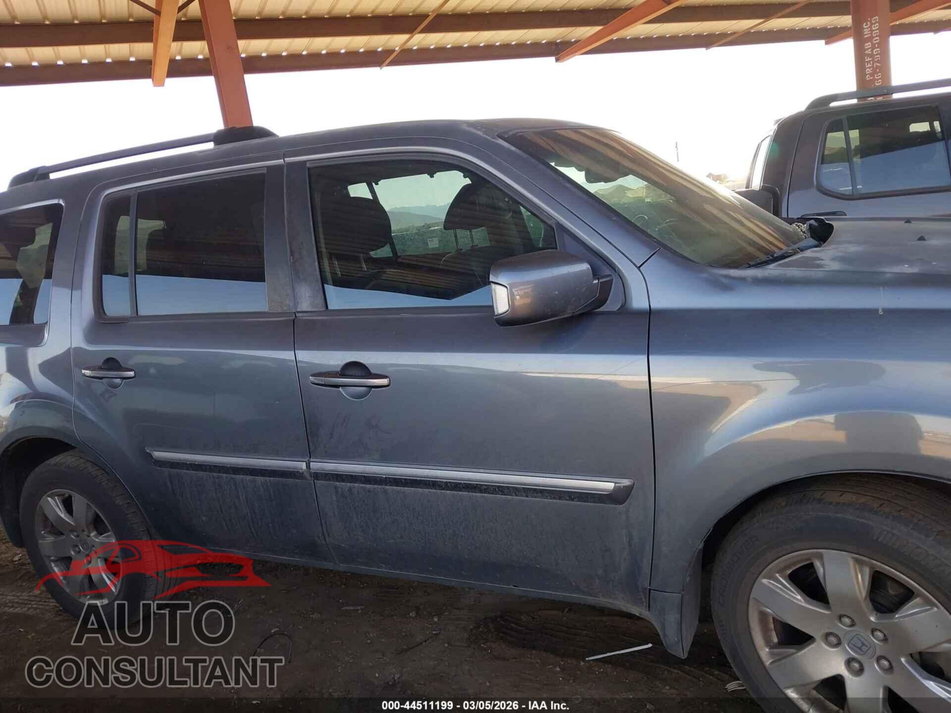 HONDA PILOT 2013 - 5FNYF4H9XDB008335