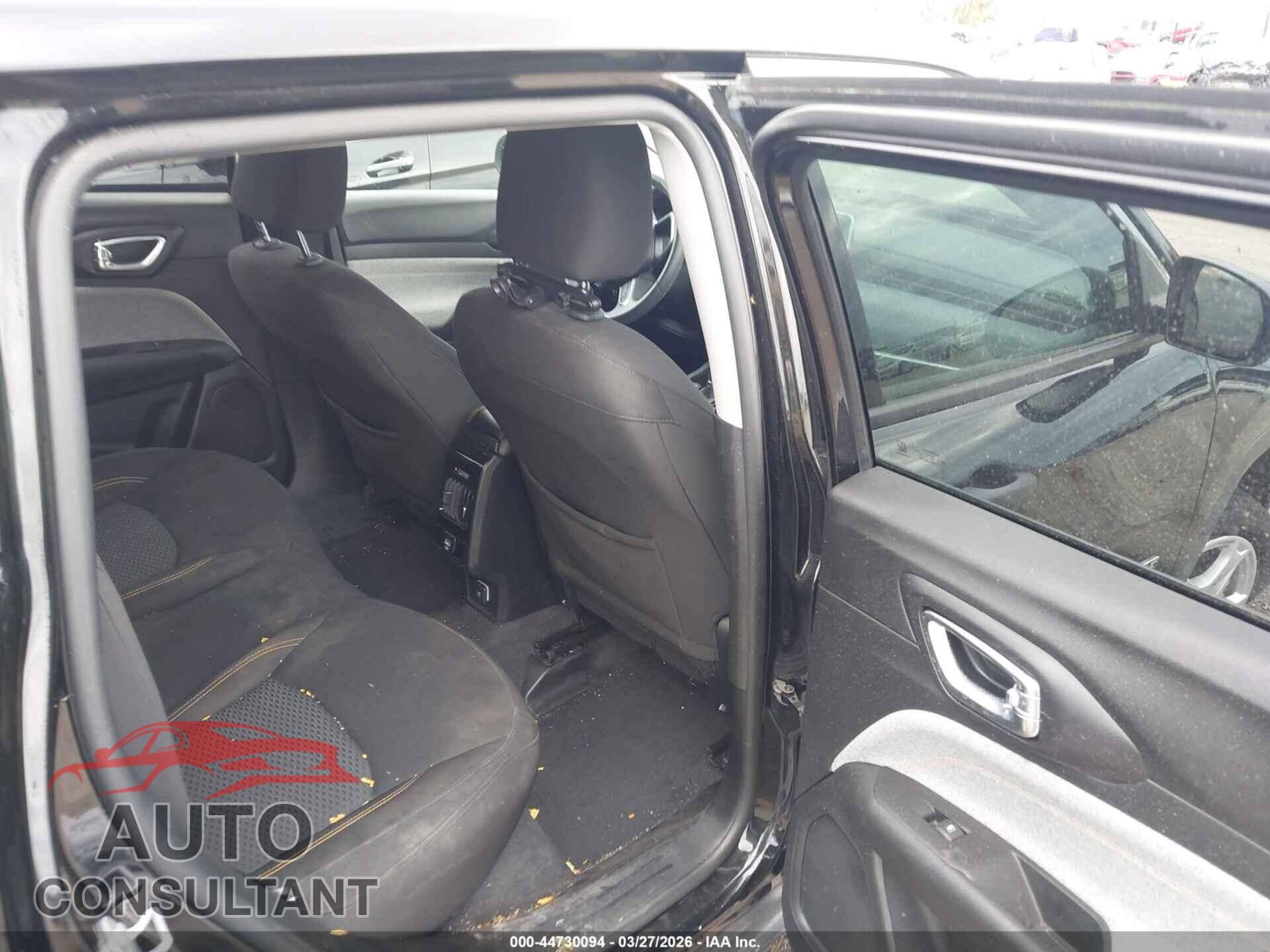 JEEP COMPASS 2022 - 3C4NJDAB5NT167703