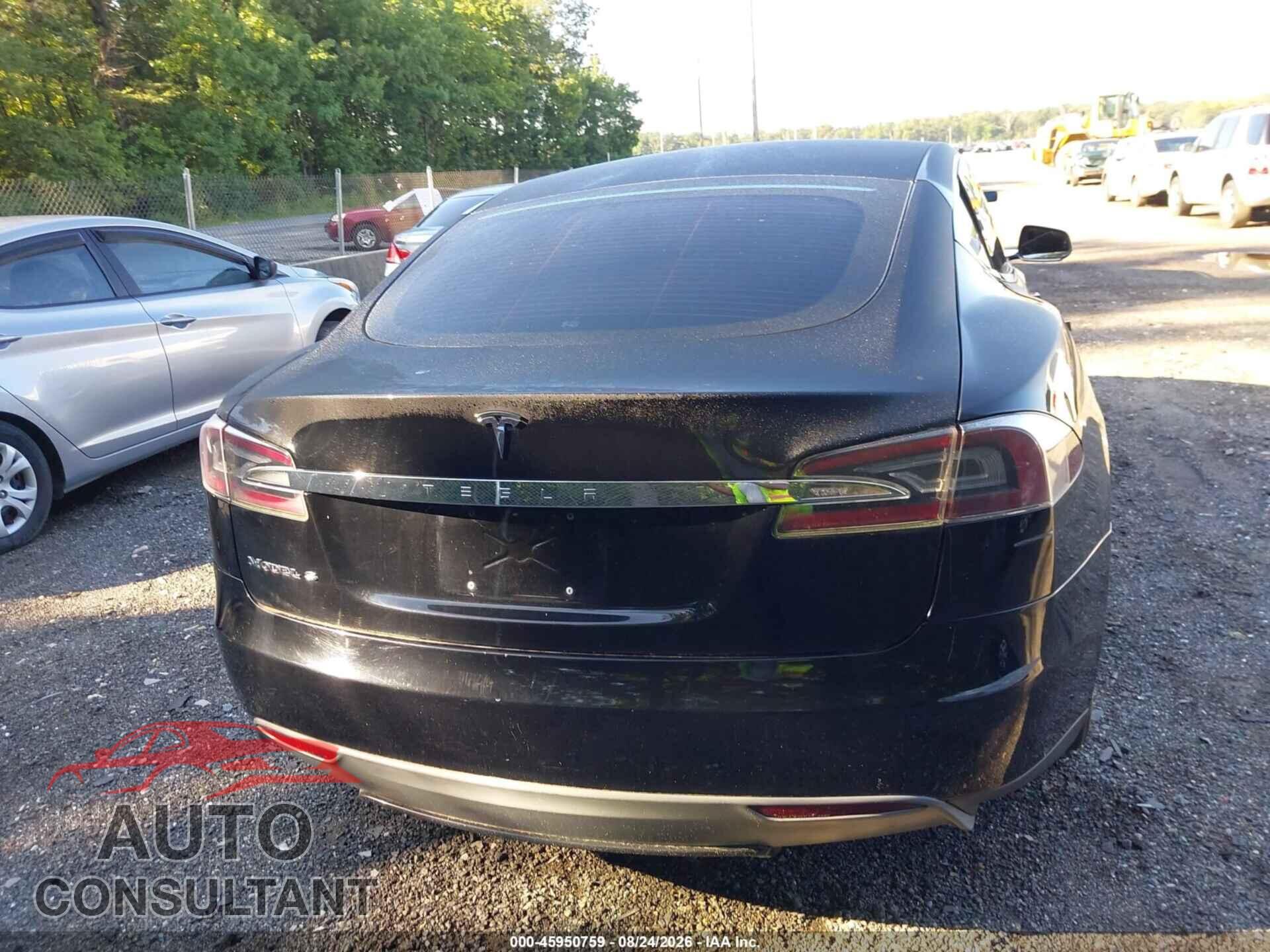 TESLA MODEL S 2013 - 5YJSA1DN9DFP15402