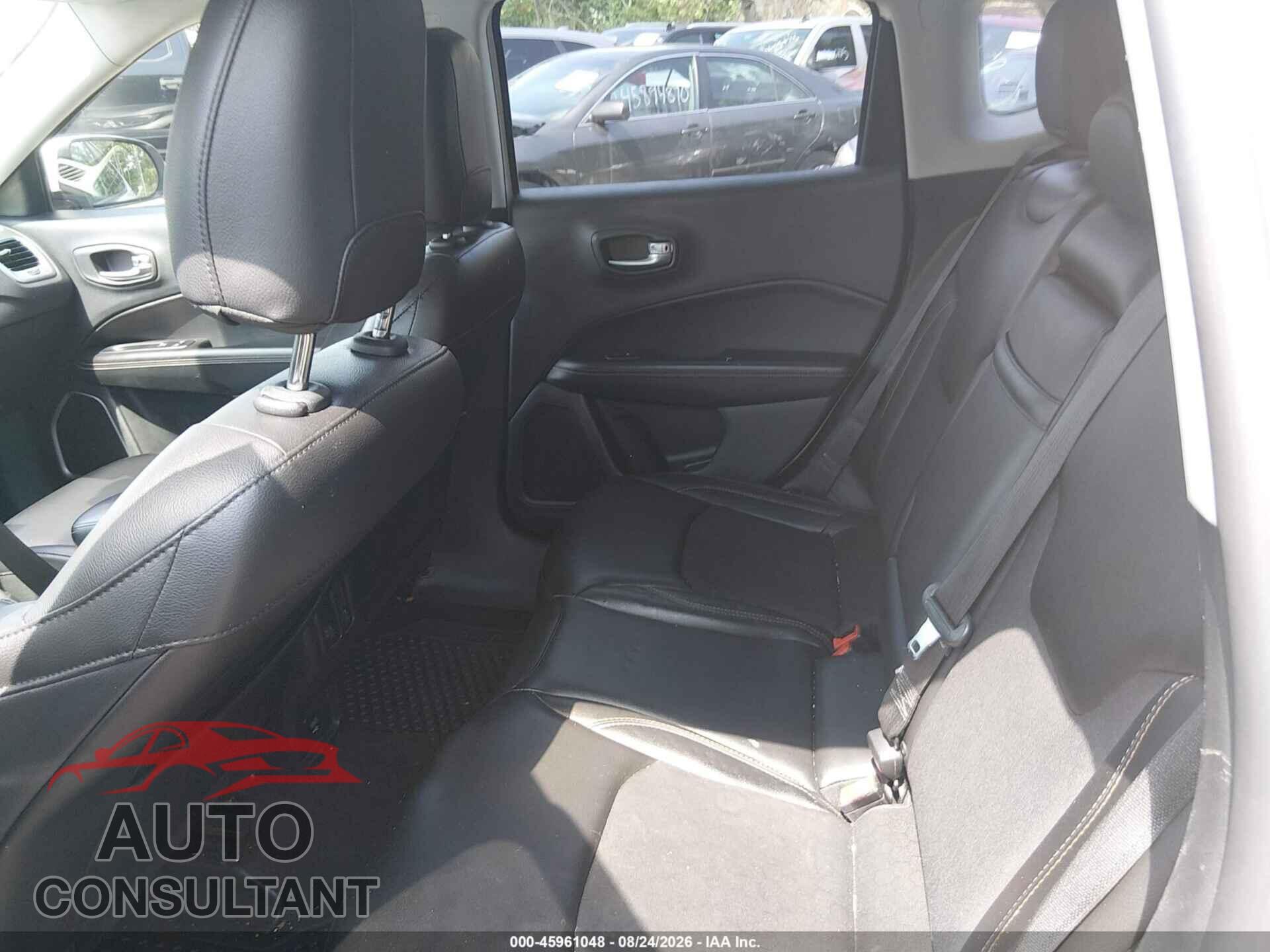 JEEP COMPASS 2018 - 3C4NJDBB6JT314054