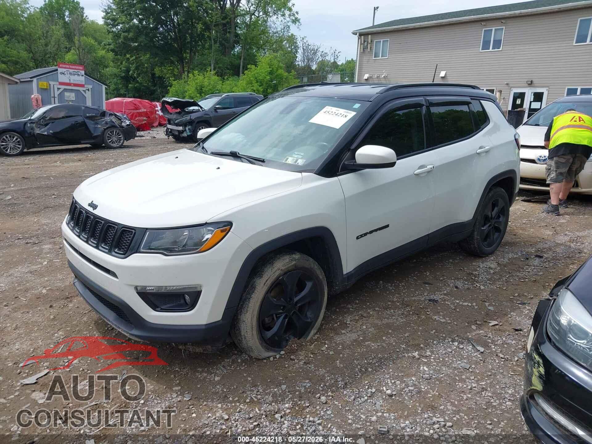 JEEP COMPASS 2018 - 3C4NJDBB7JT454789