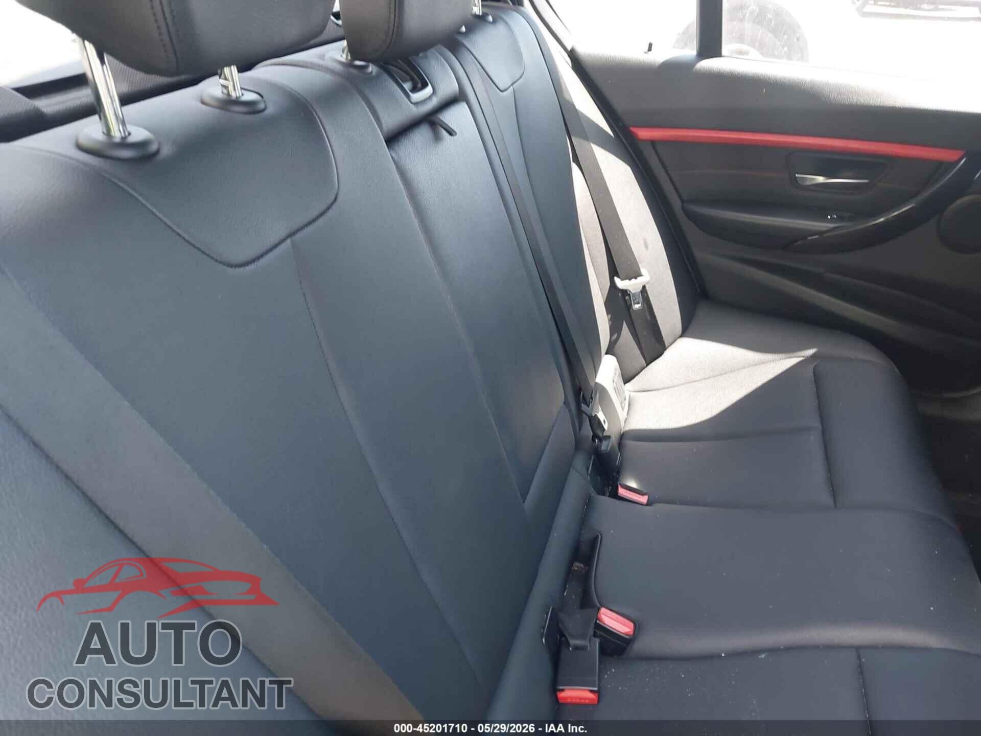BMW 328I 2016 - WBA8E3G55GNU00928