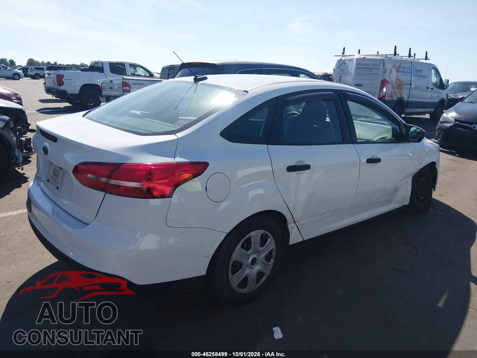 FORD FOCUS 2017 - 1FADP3E21HL264207