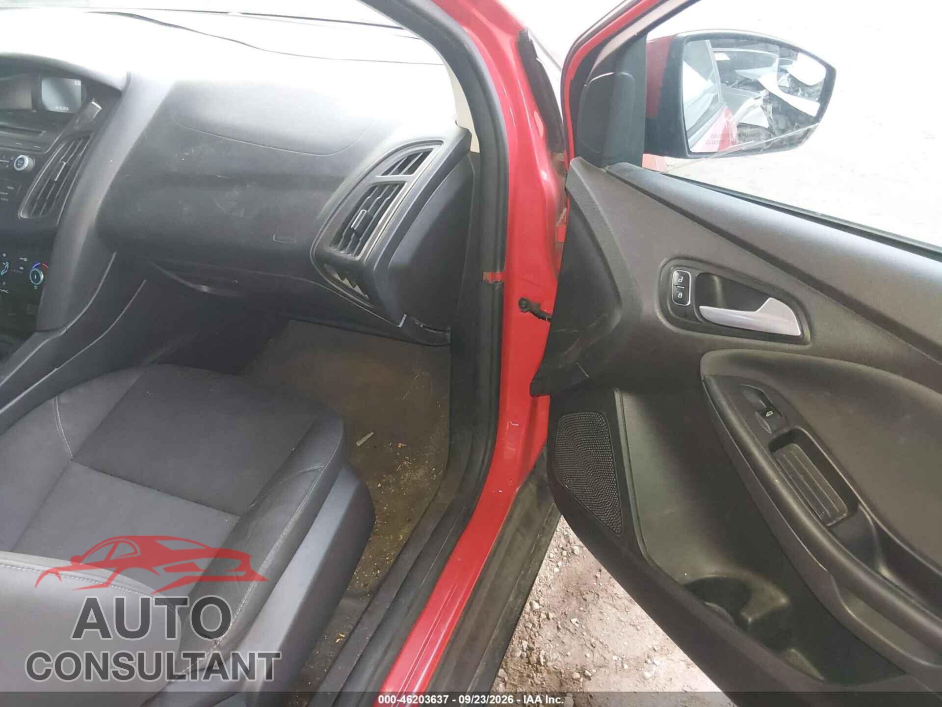 FORD FOCUS 2015 - 1FADP3F29FL307686