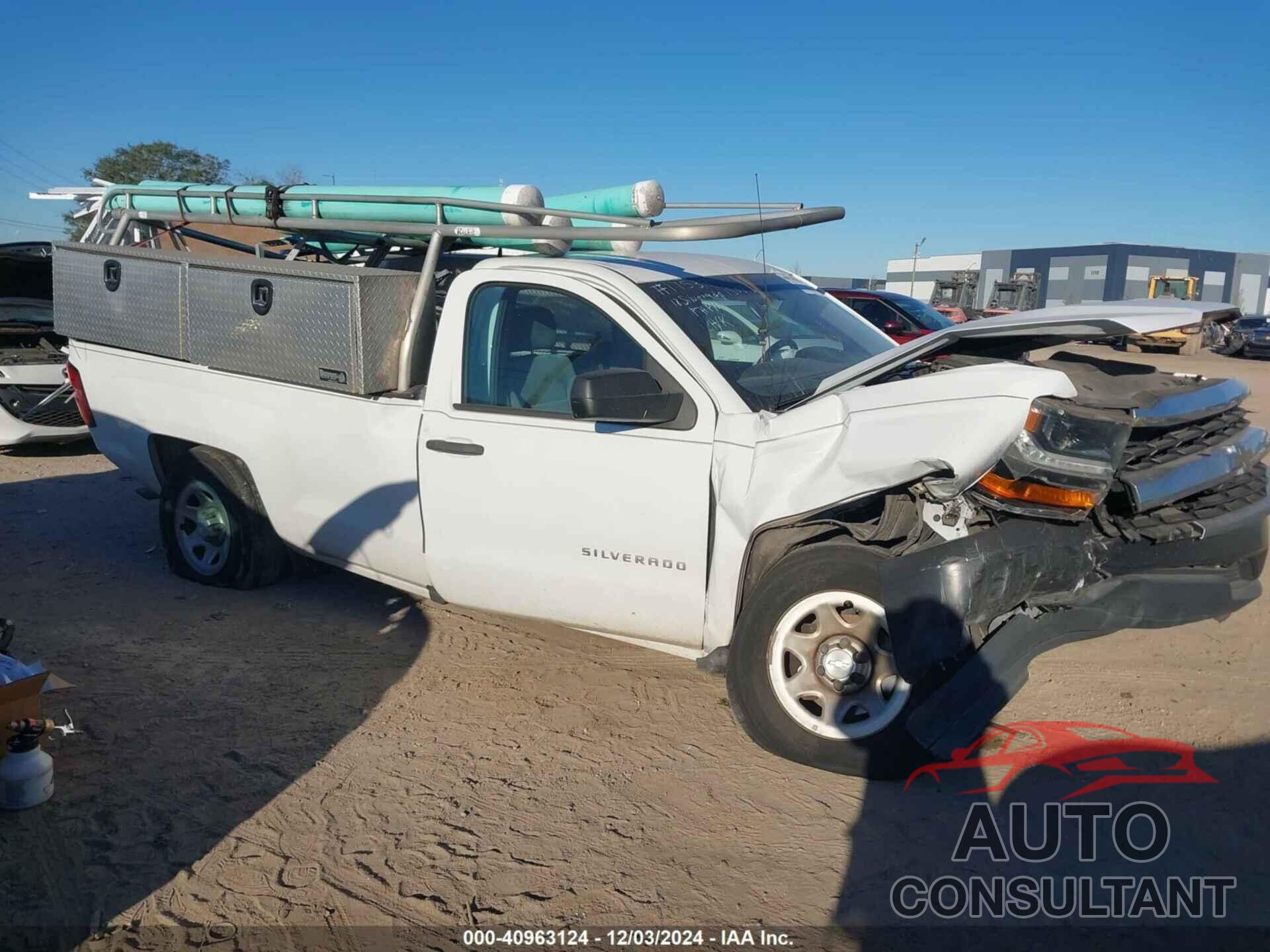 CHEVROLET SILVERADO 1500 2018 - 1GCNCNEH3JZ307703