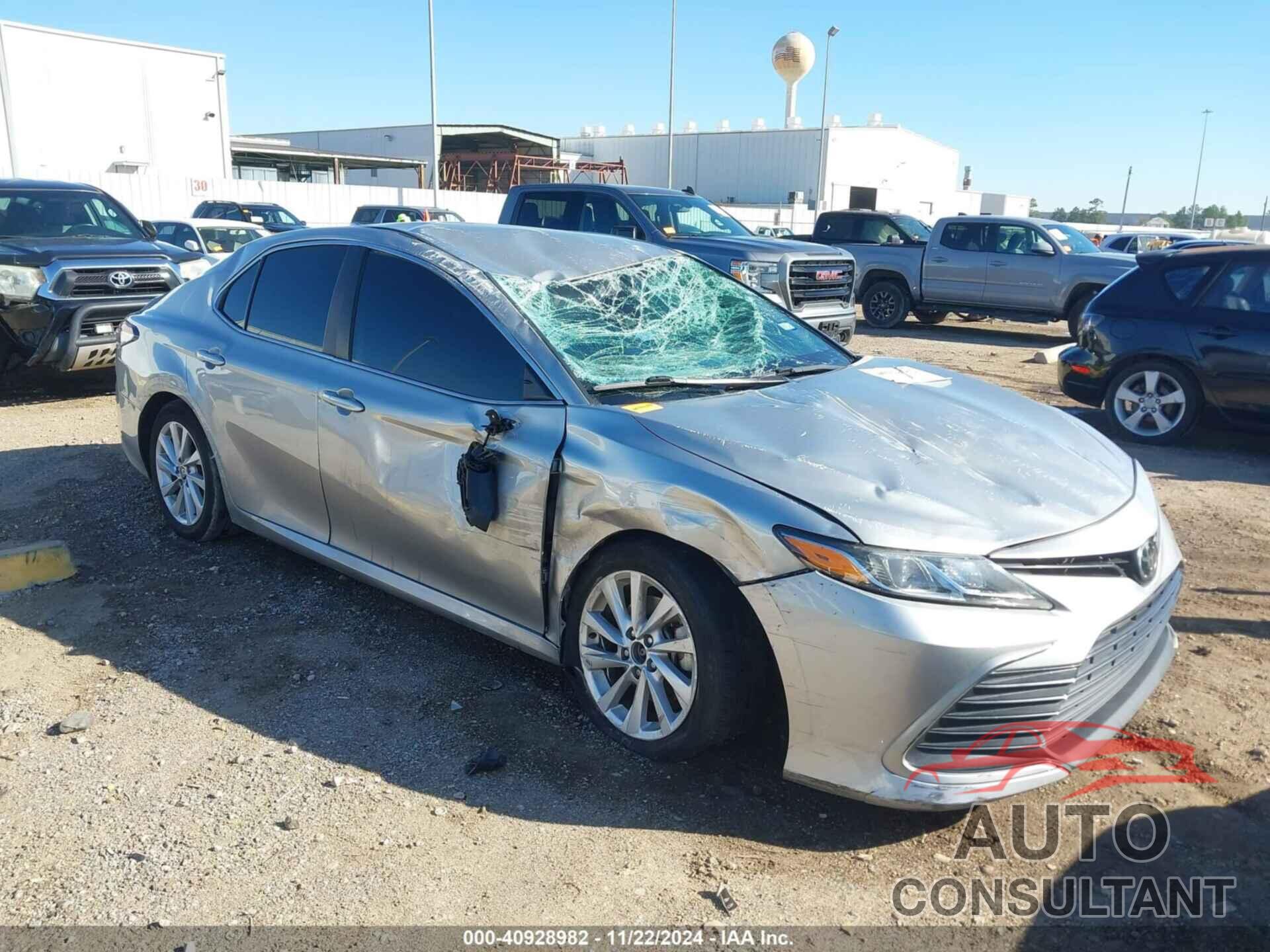TOYOTA CAMRY 2021 - 4T1C11AK4MU455816