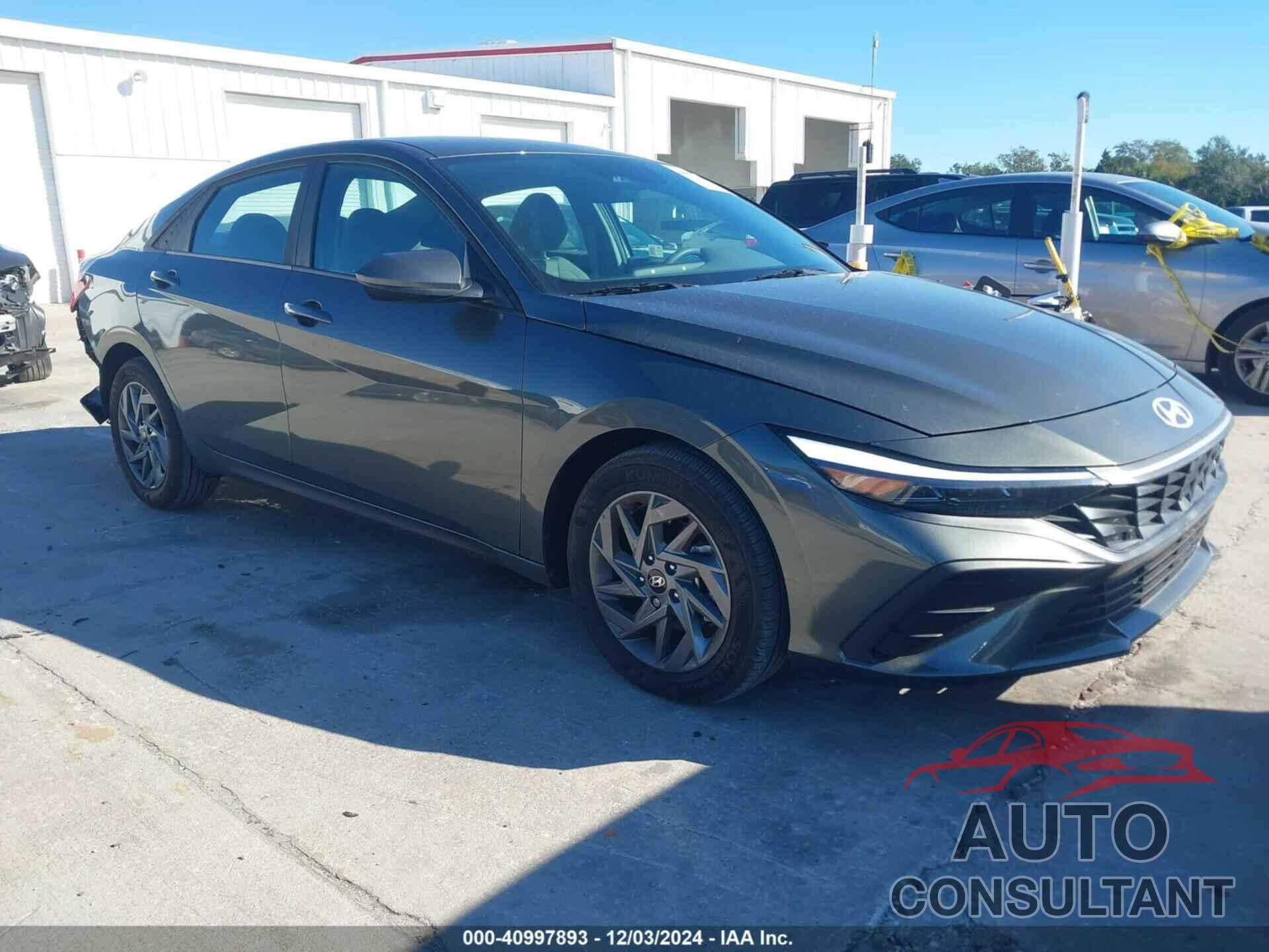 HYUNDAI ELANTRA 2024 - KMHLM4DG8RU799348