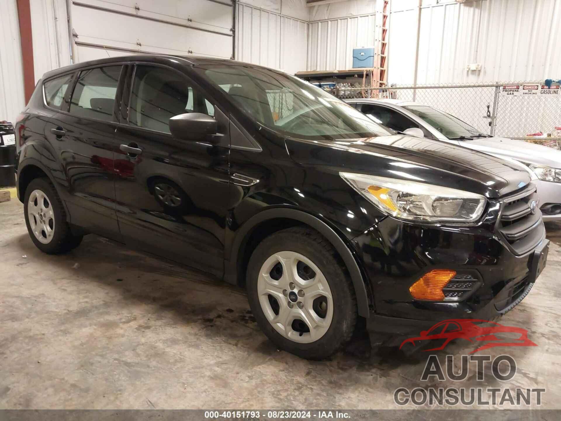 FORD ESCAPE 2017 - 1FMCU0F79HUA49865