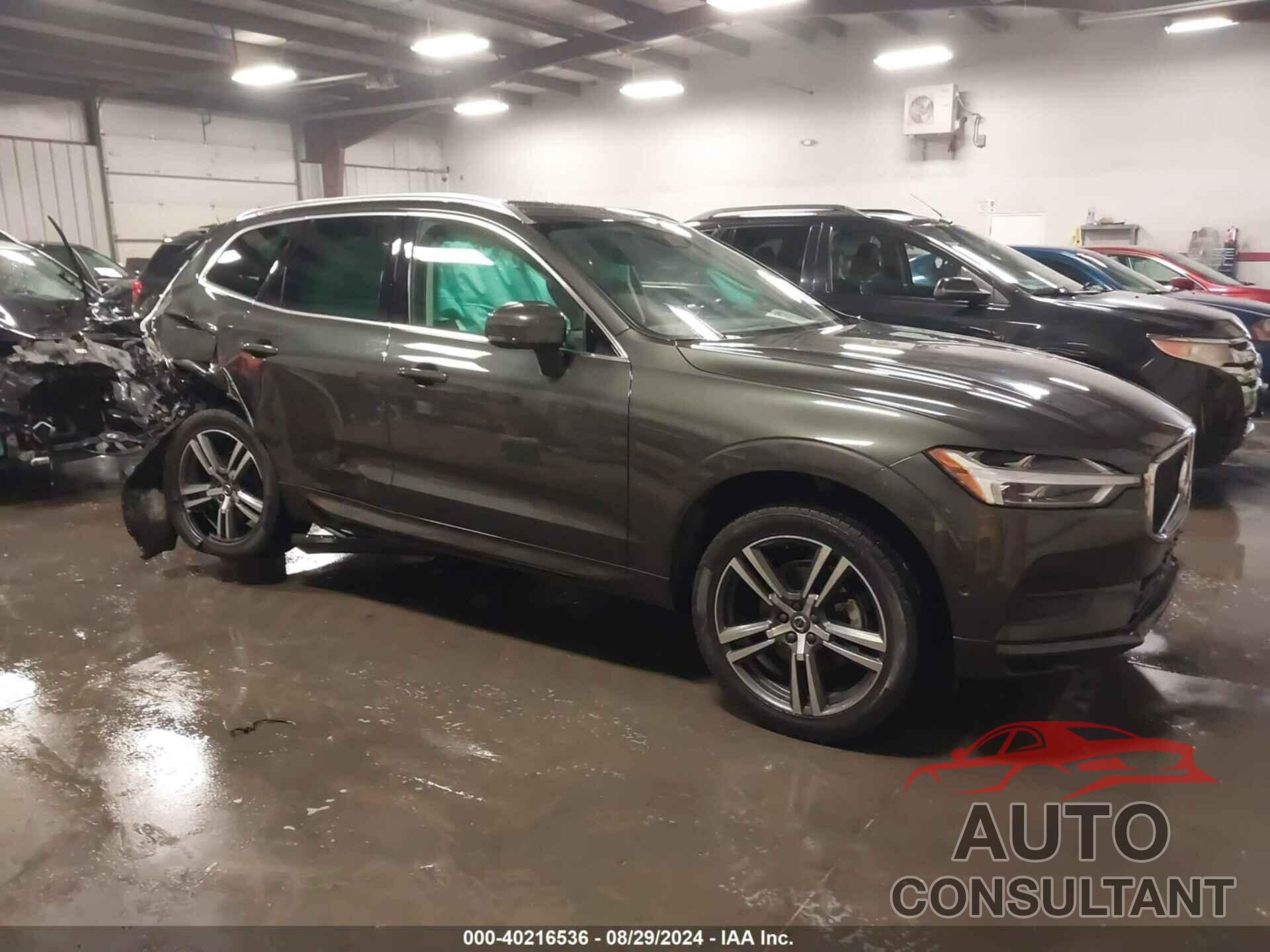 VOLVO XC60 2018 - LYV102RK4JB106234