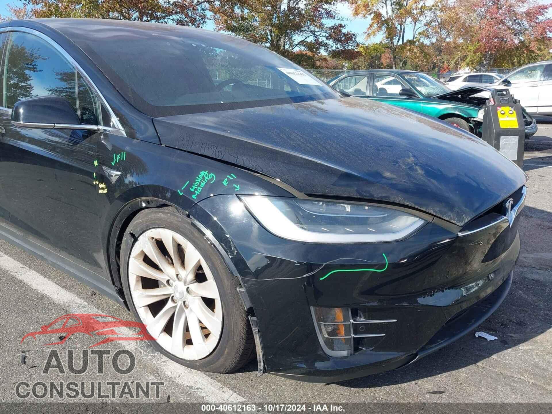 TESLA MODEL X 2019 - 5YJXCAE27KF205129