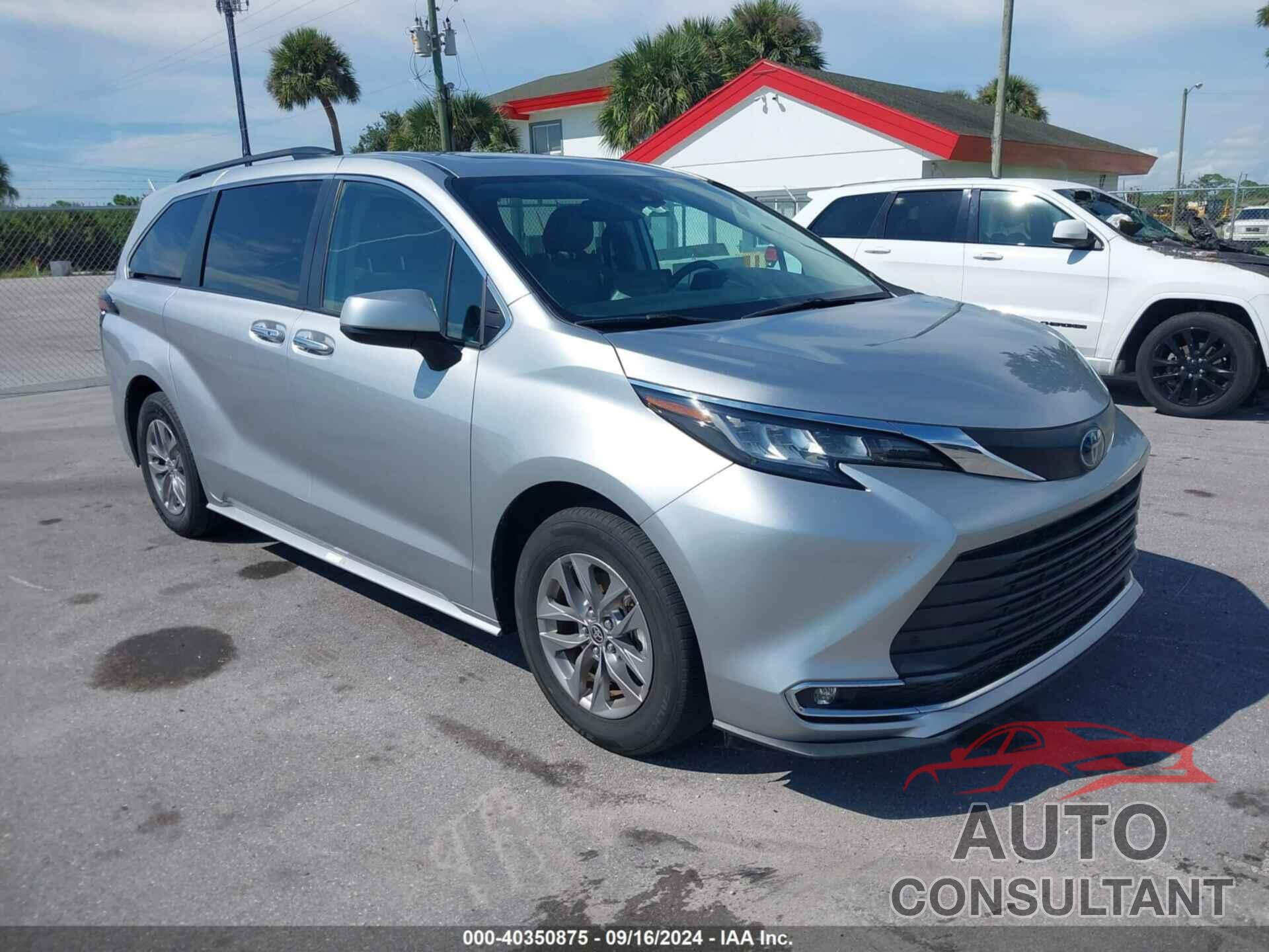 TOYOTA SIENNA 2022 - 5TDYRKEC7NS102312