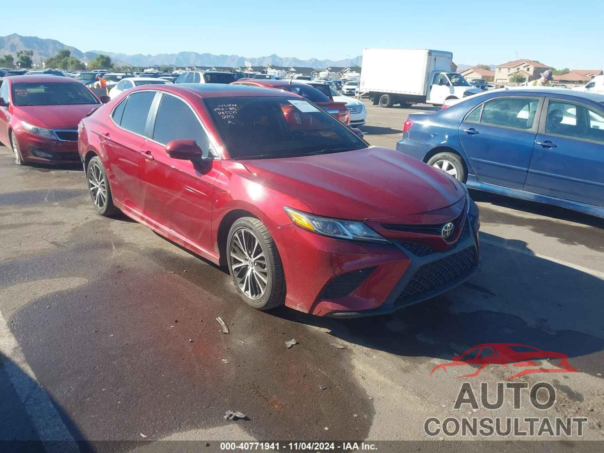 TOYOTA CAMRY 2018 - 4T1B11HK0JU546109