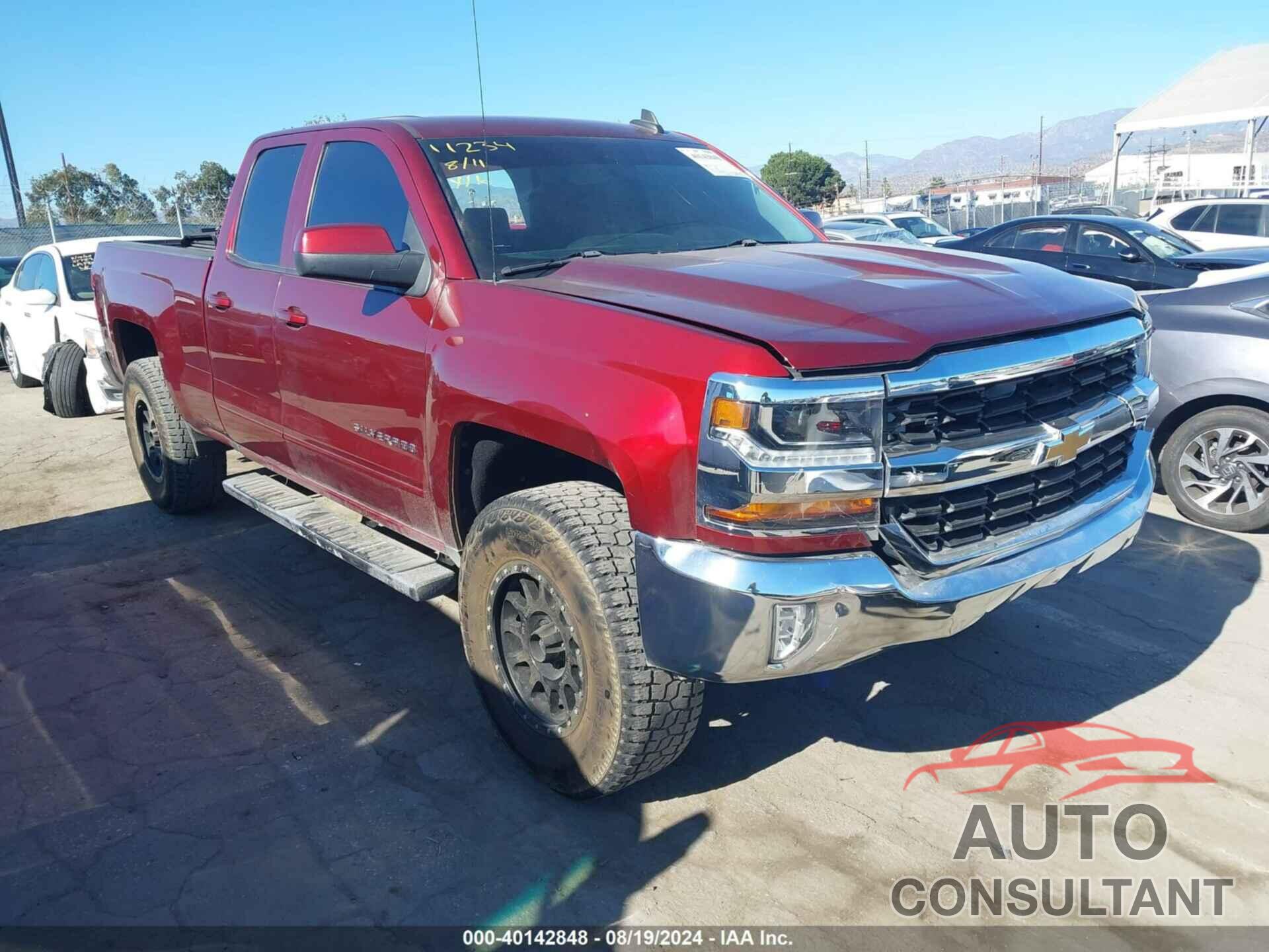CHEVROLET SILVERADO 1500 2017 - 1GCRCREC0HZ171084