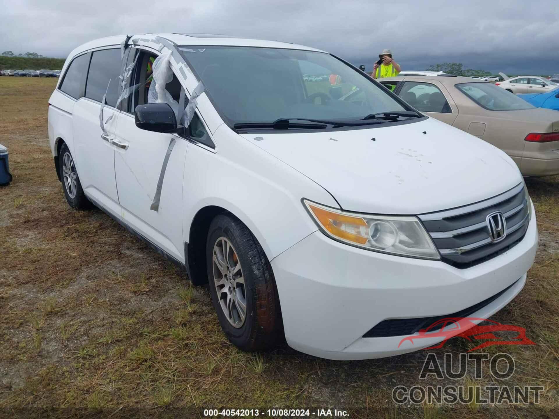 HONDA ODYSSEY 2013 - 5FNRL5H67DB042094