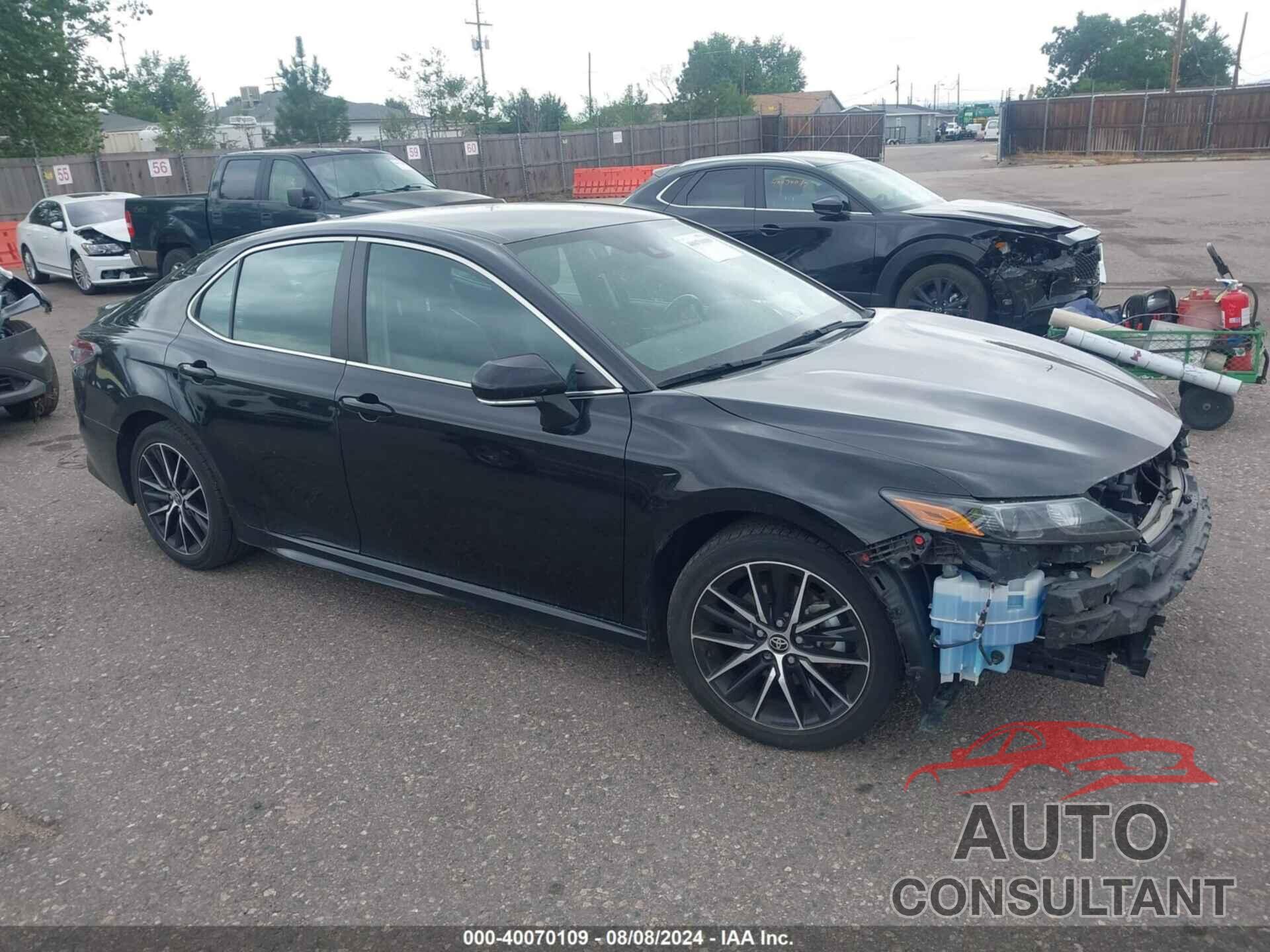 TOYOTA CAMRY 2022 - 4T1G11AK6NU652831