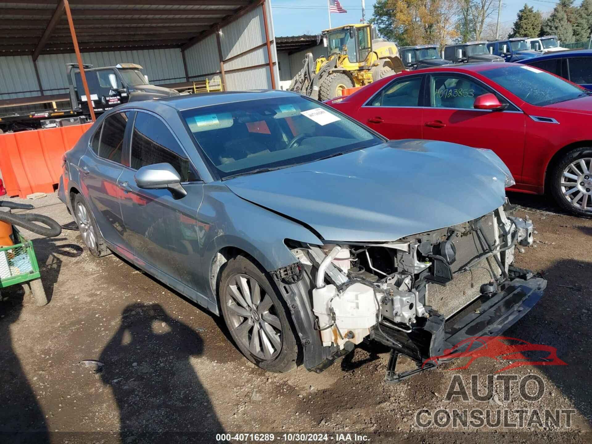 TOYOTA CAMRY 2018 - 4T1B11HK1JU527391