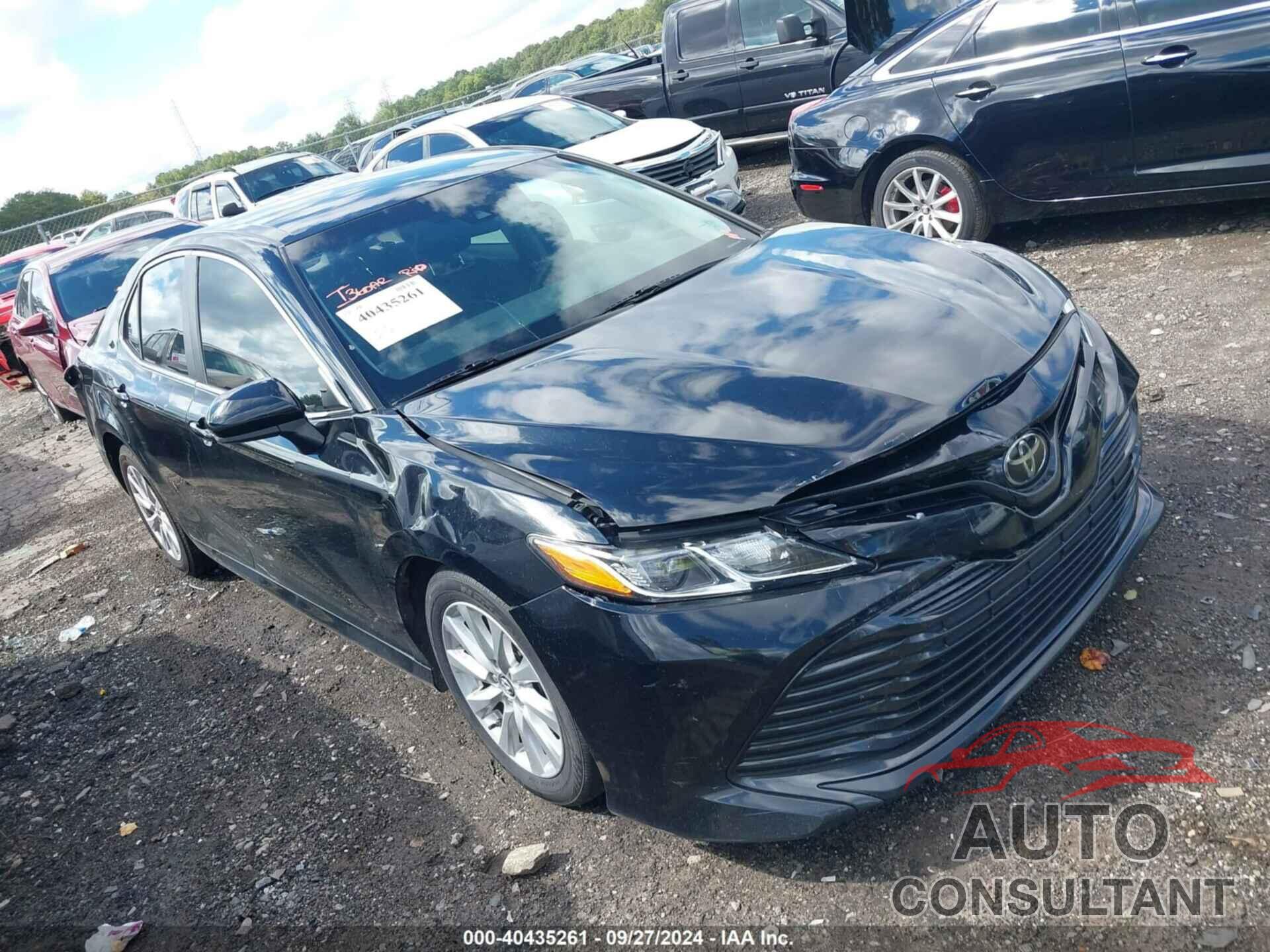 TOYOTA CAMRY 2018 - 4T1B11HK1JU112488