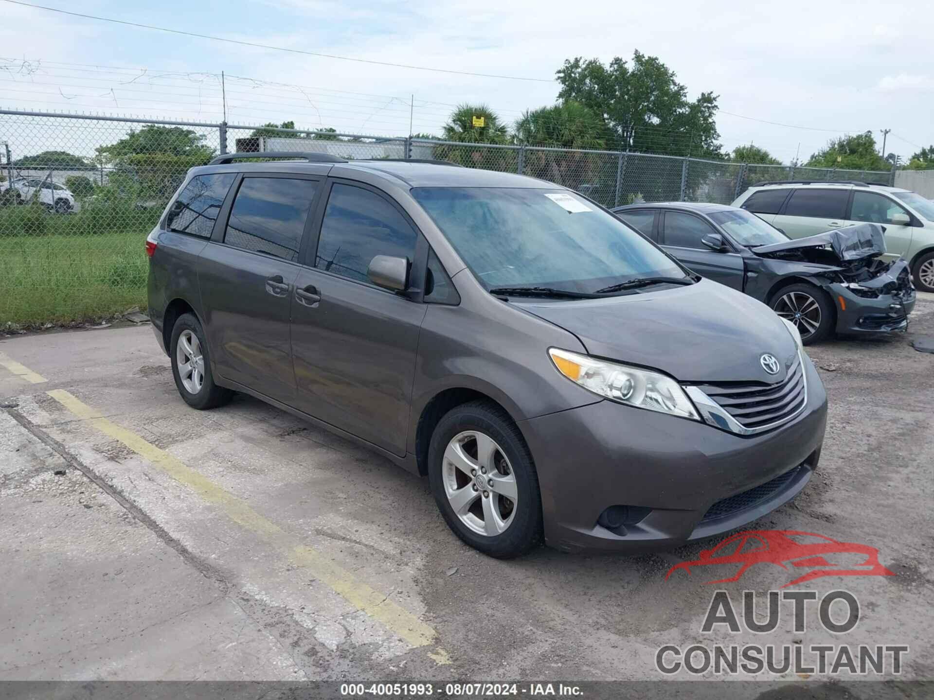 TOYOTA SIENNA 2017 - 5TDKZ3DC0HS791692