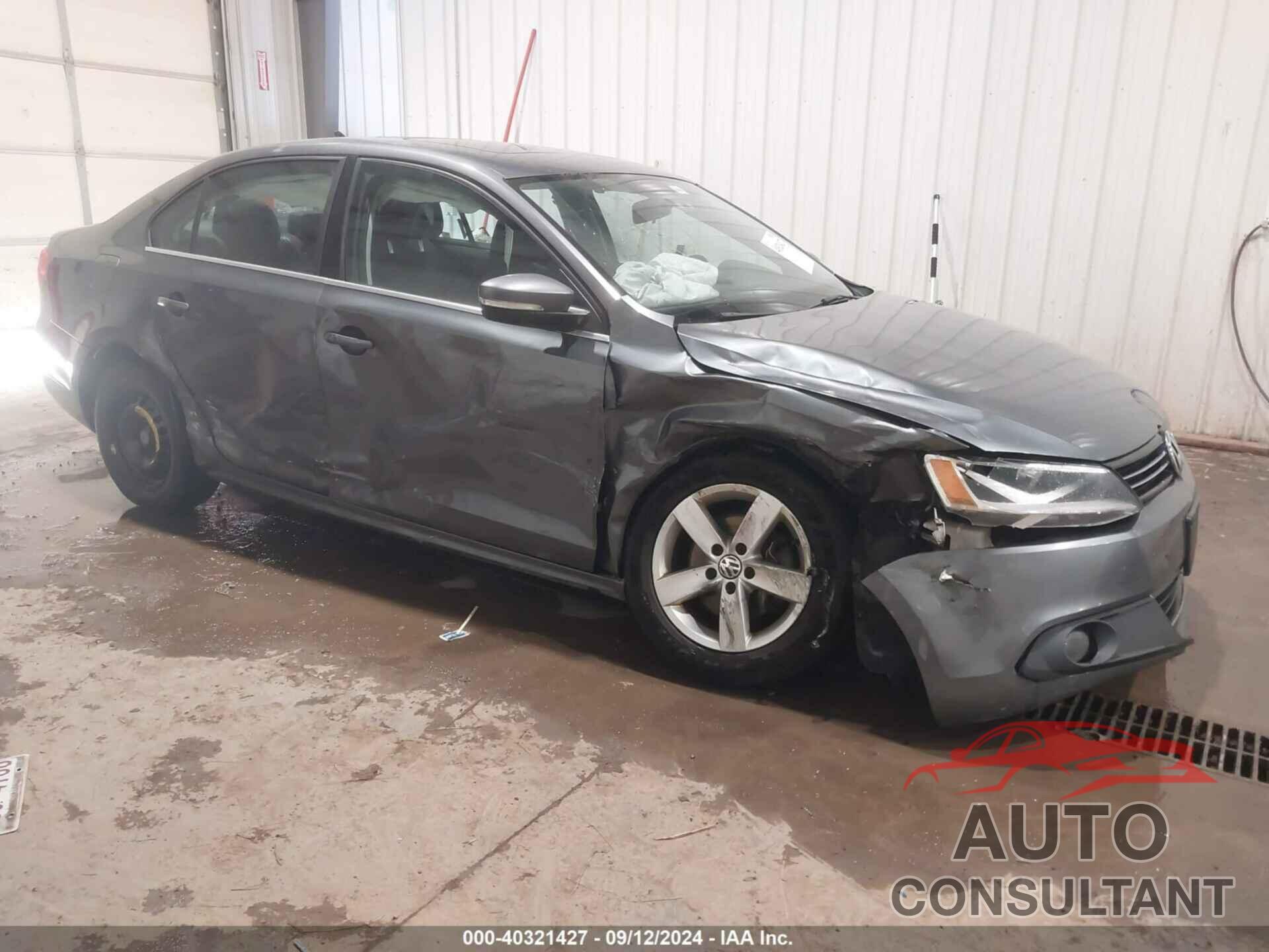 VOLKSWAGEN JETTA 2012 - 3VW3L7AJ1CM043328