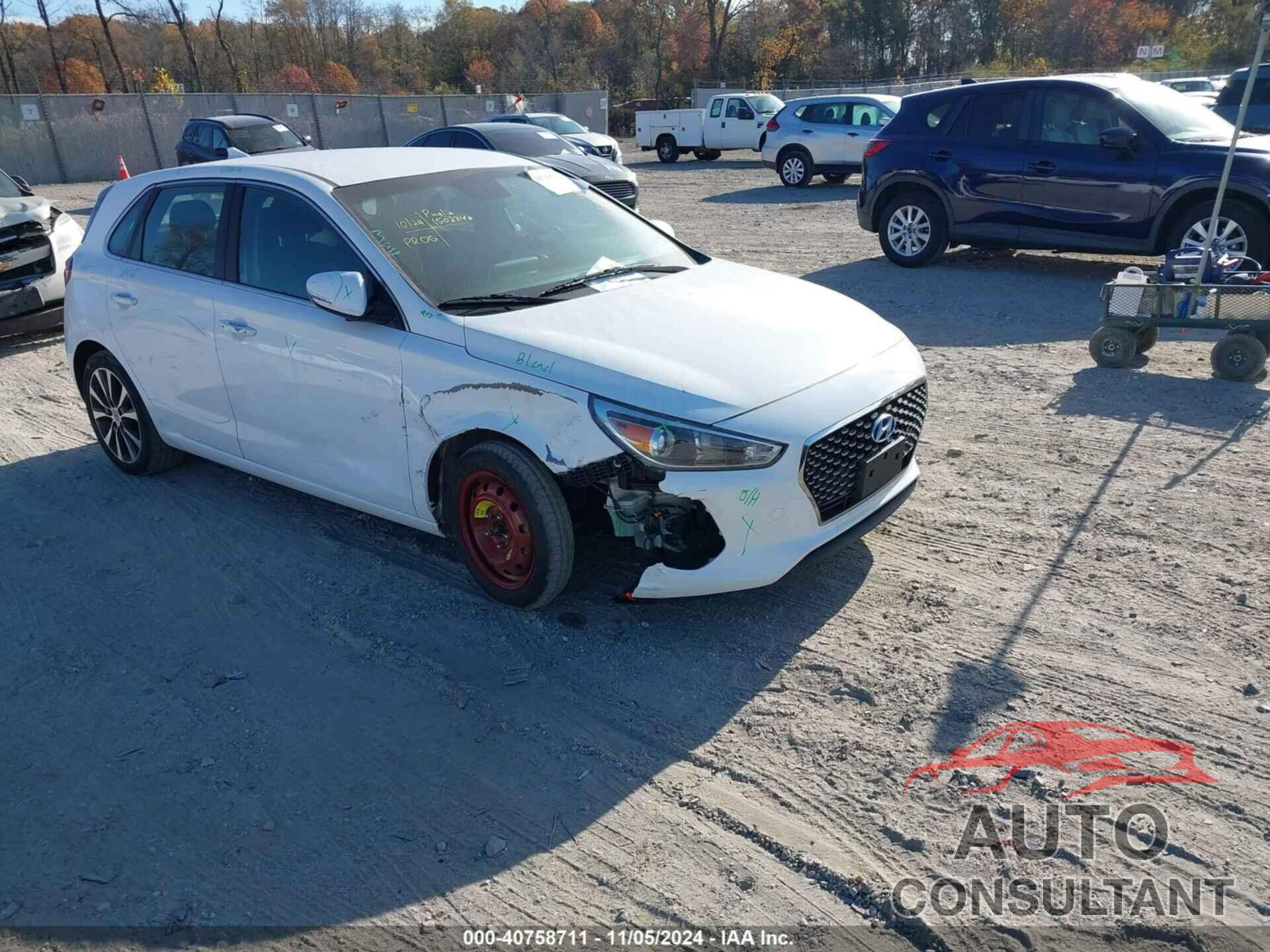 HYUNDAI ELANTRA GT 2018 - KMHH35LE0JU068819