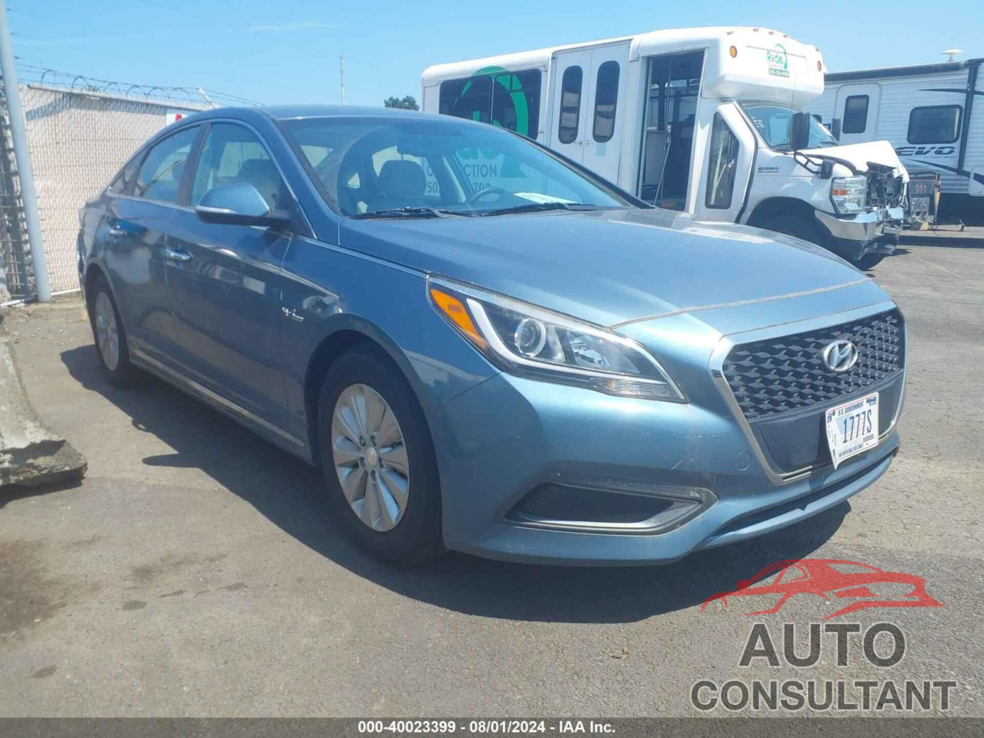 HYUNDAI SONATA 2016 - KMHE24L13GA037555