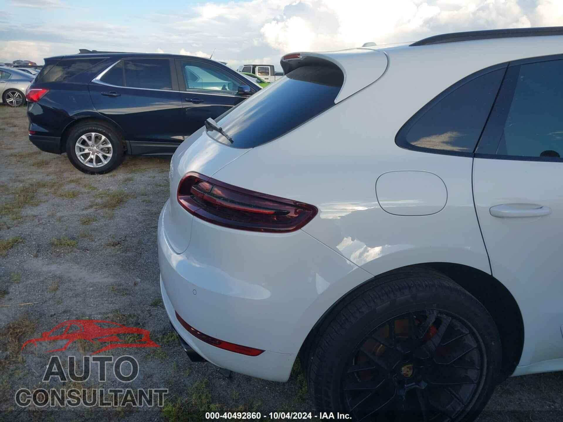 PORSCHE MACAN 2017 - WP1AG2A55HLB55965