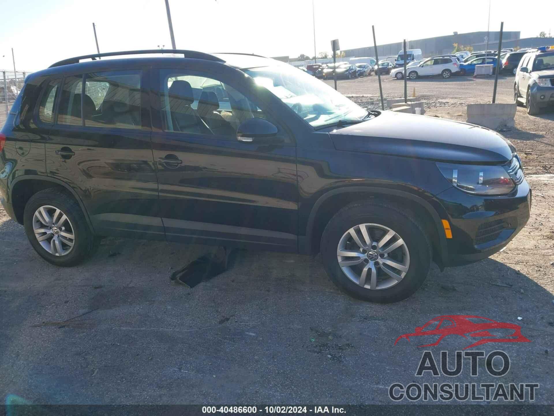 VOLKSWAGEN TIGUAN 2017 - WVGBV7AX9HW506851