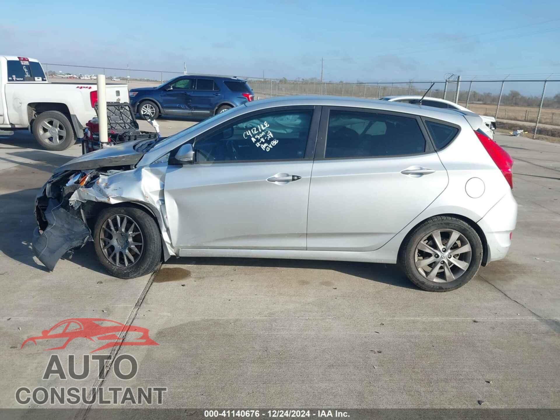 HYUNDAI ACCENT 2013 - KMHCU5AE5DU090488