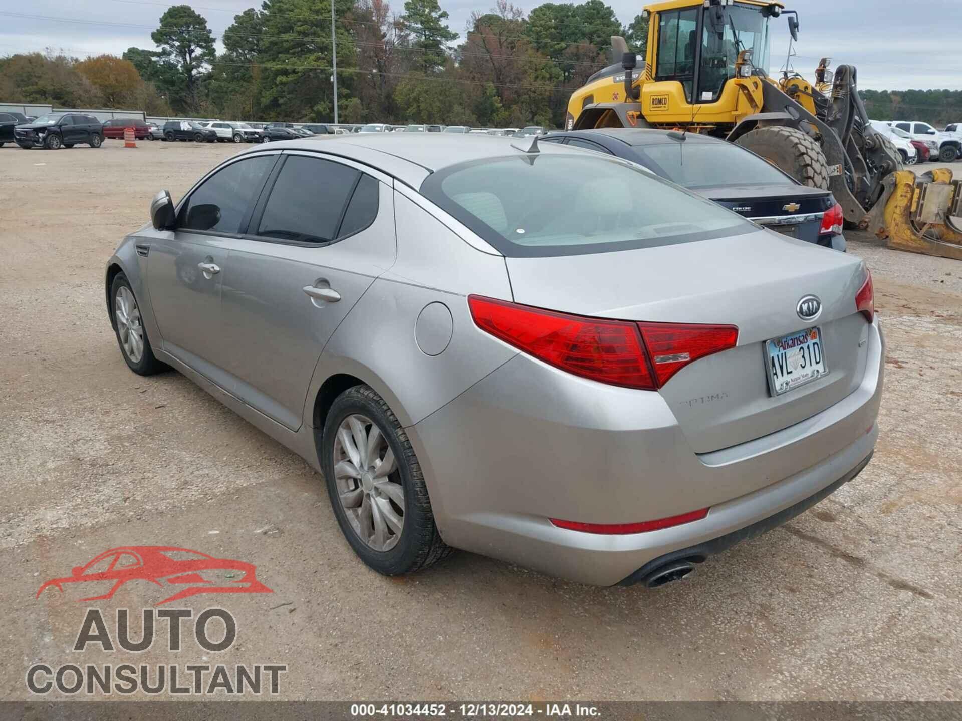 KIA OPTIMA 2011 - KNAGM4A76B5141812