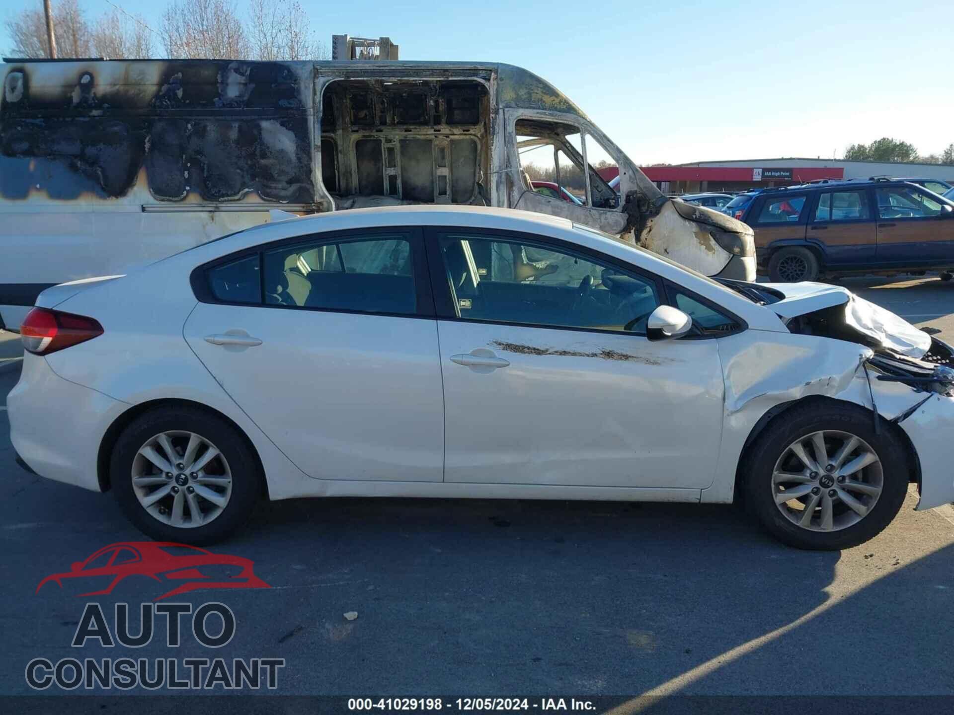 KIA FORTE 2017 - 3KPFL4A71HE129209