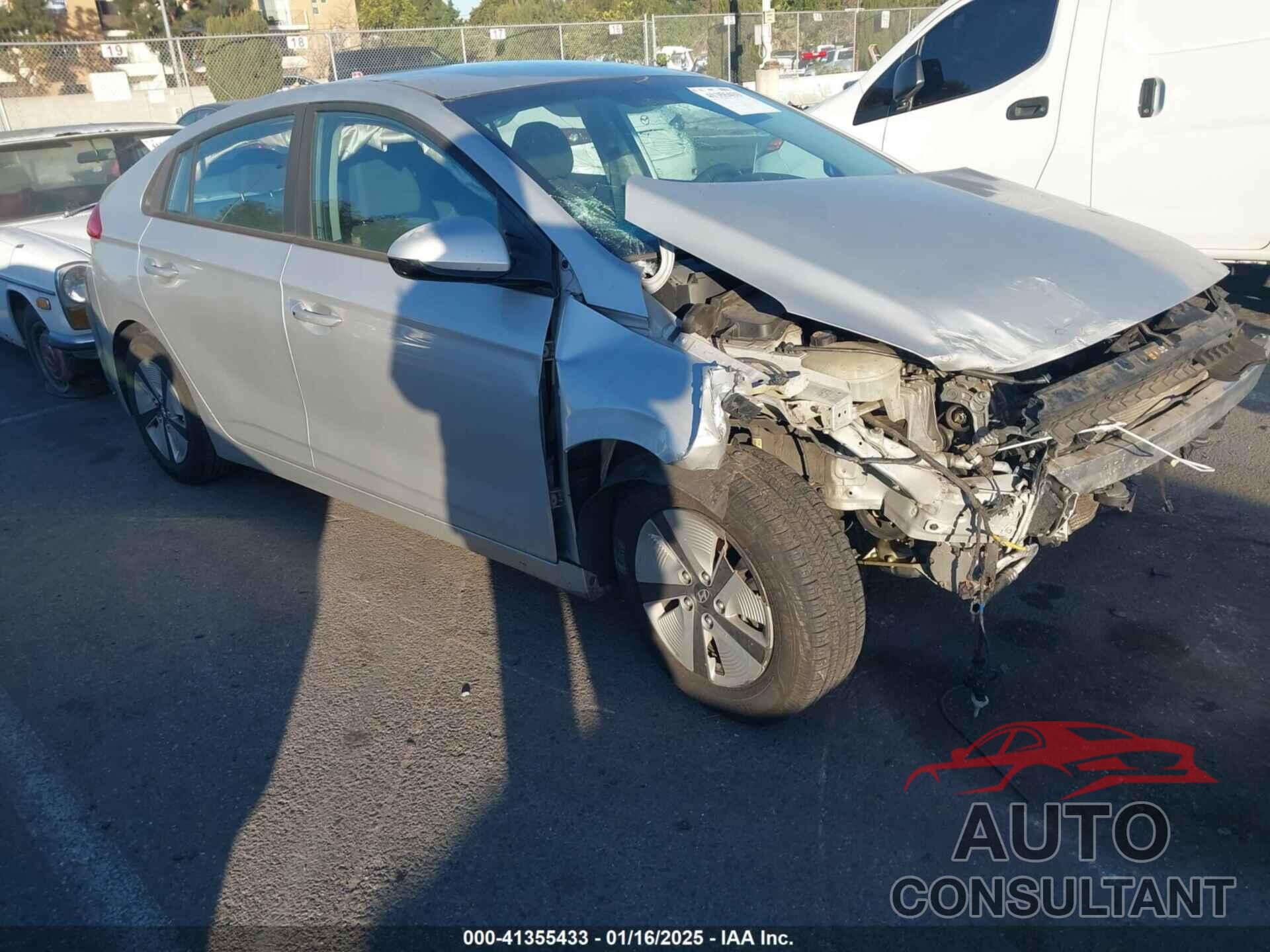 HYUNDAI IONIQ HYBRID 2017 - KMHC65LC7HU050408