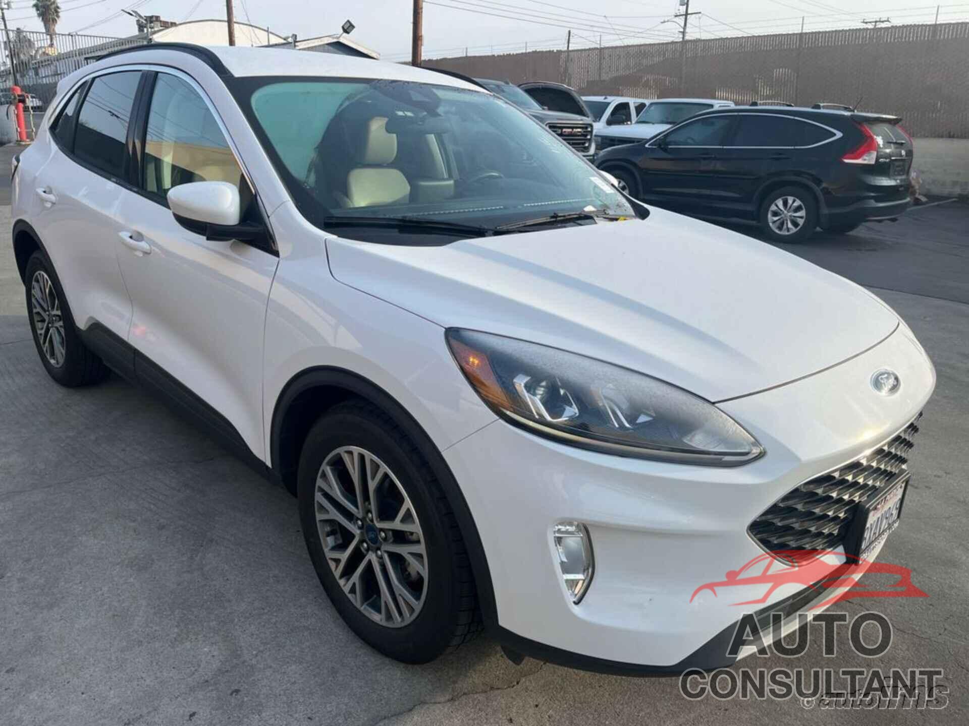 FORD ESCAPE 2021 - 1FMCU0CZ2MUA54051