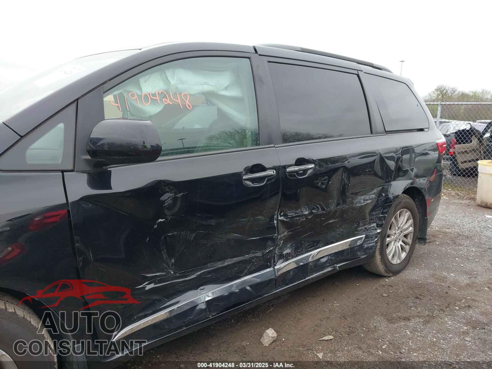 TOYOTA SIENNA 2017 - 5TDYZ3DC0HS802426